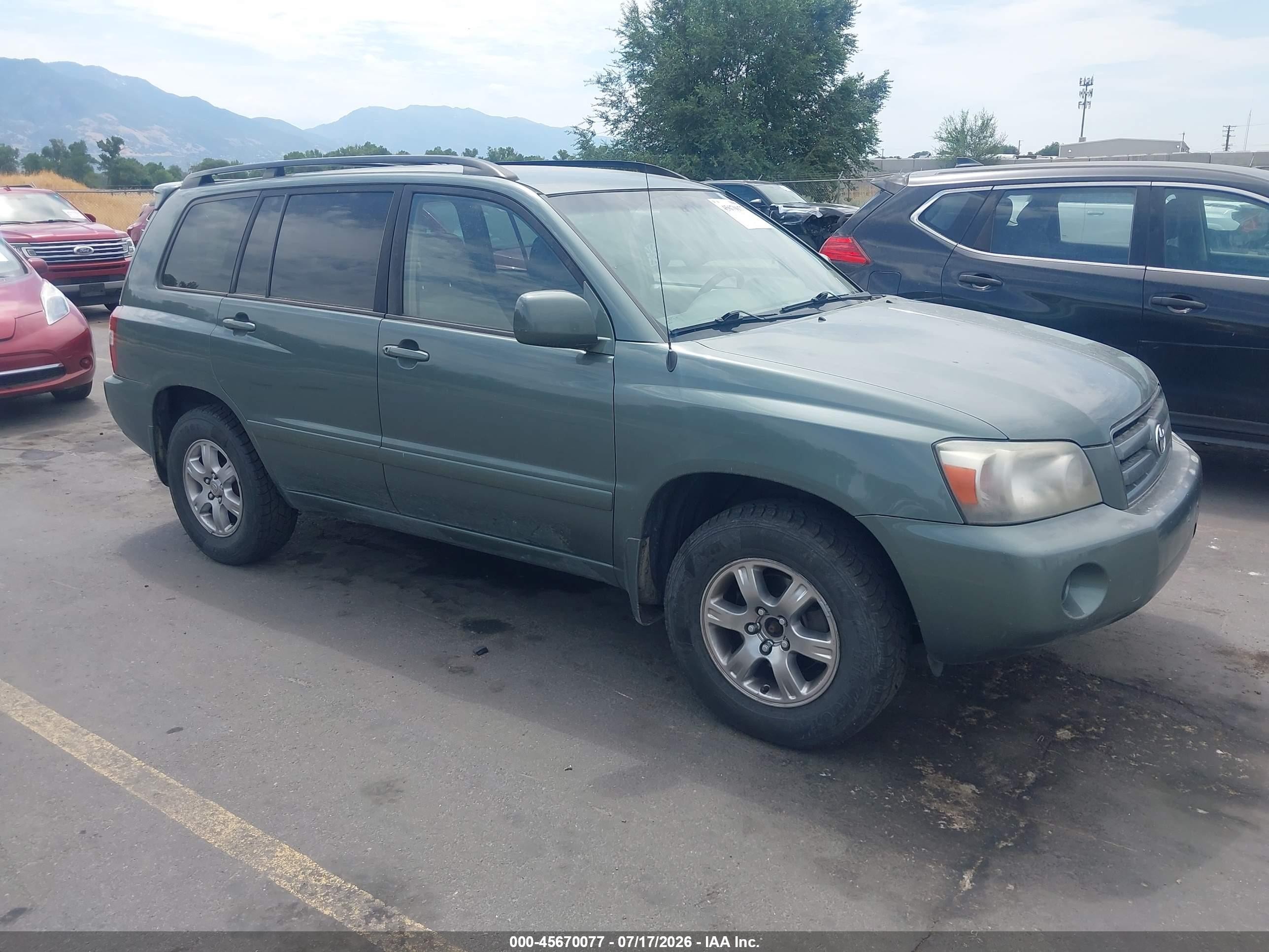 2004 Toyota Highlander Limited, VIN JTEEP21A040062228 — Normal wear