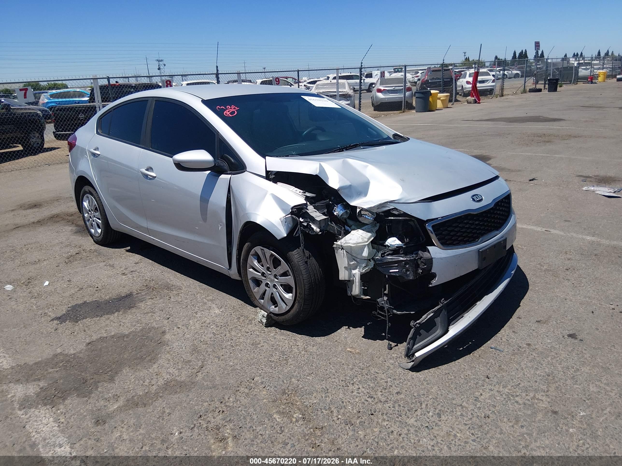 2017 Kia Forte LX, VIN 3KPFK4A73HE066455 — Front end