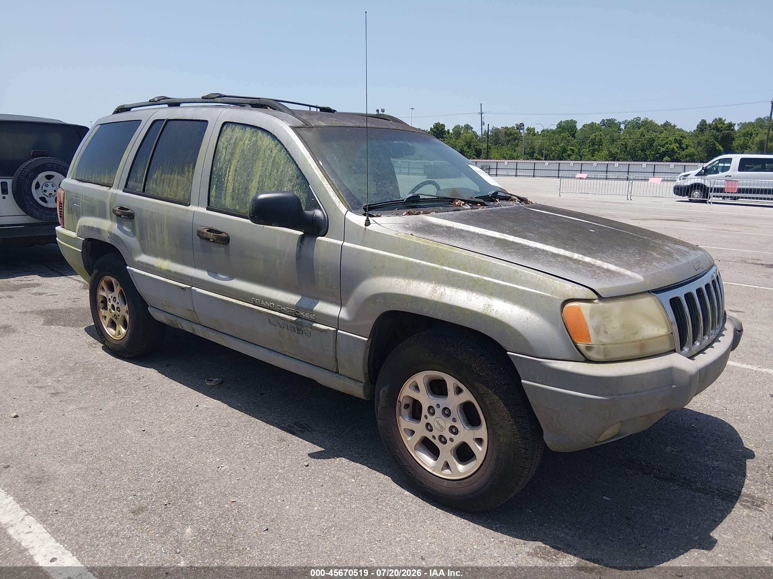 2000 Jeep Grand Cherokee Laredo, VIN 1J4G248S7YC412958 — Side