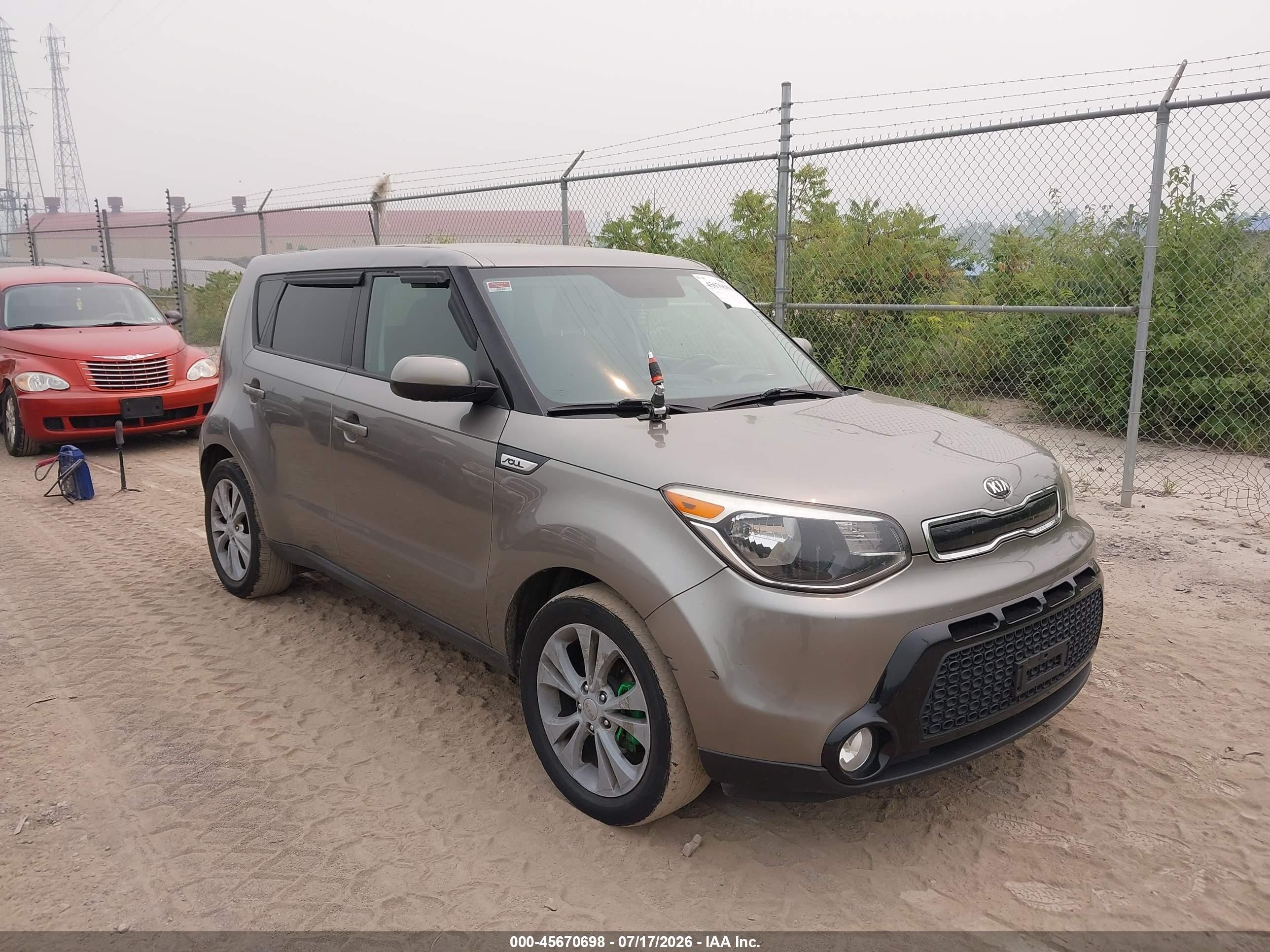 2016 Kia Soul +, VIN KNDJP3A56G7279855 — Normal wear
