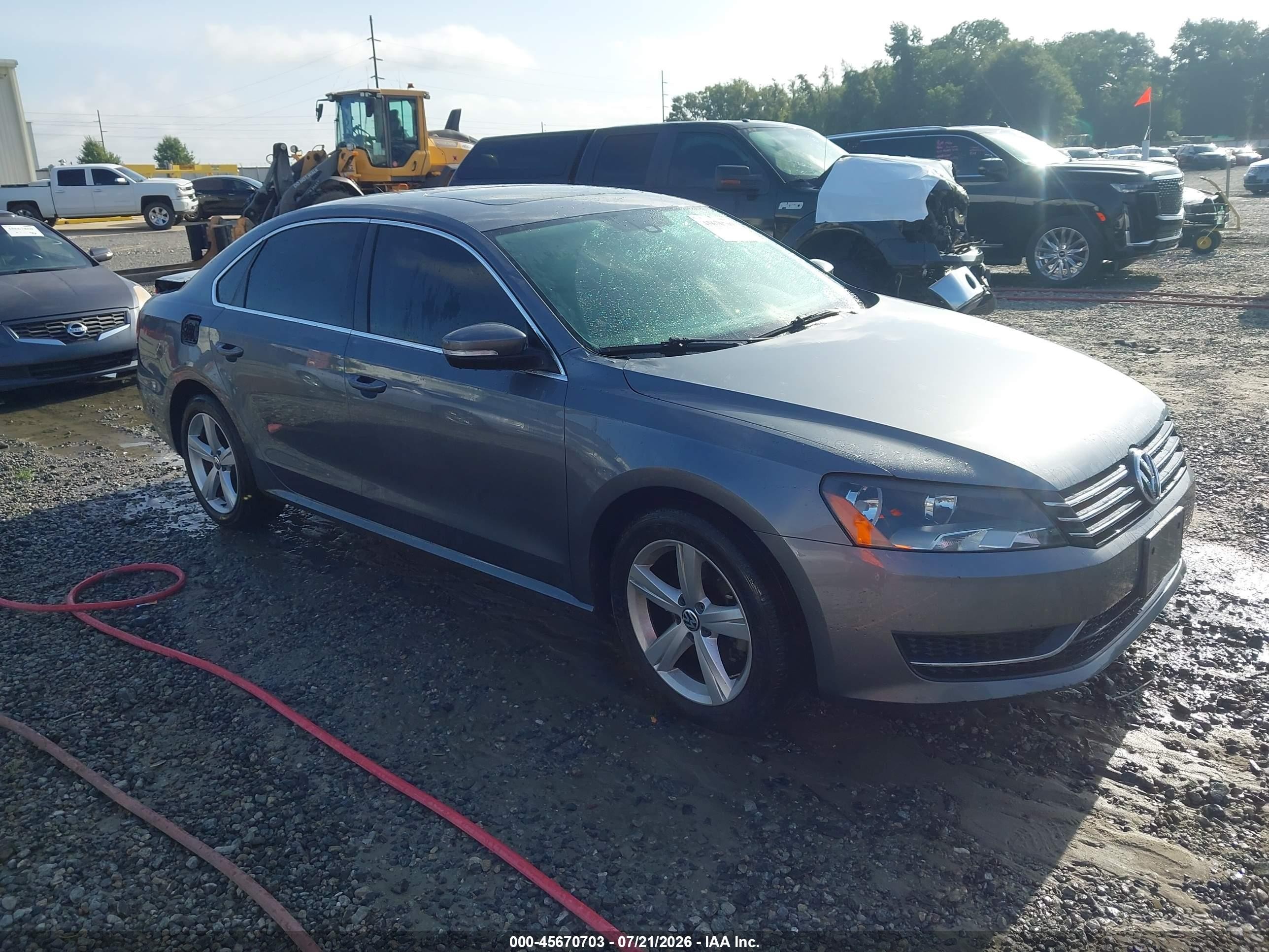 2013 Volkswagen Passat SE, VIN 1VWBH7A31DC088092 — Normal wear