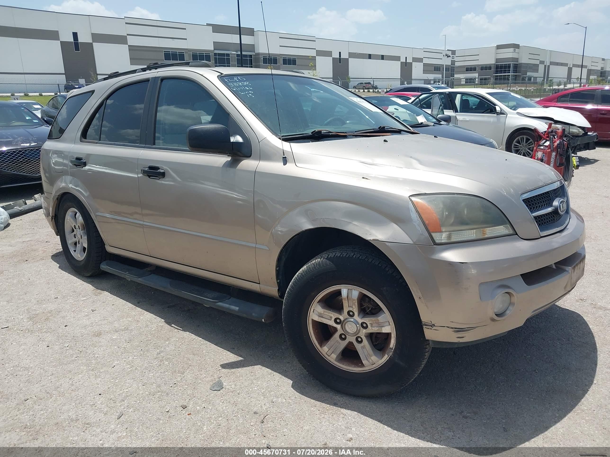 2006 Kia Sorento LX, VIN KNDJD733365609764 — Бок