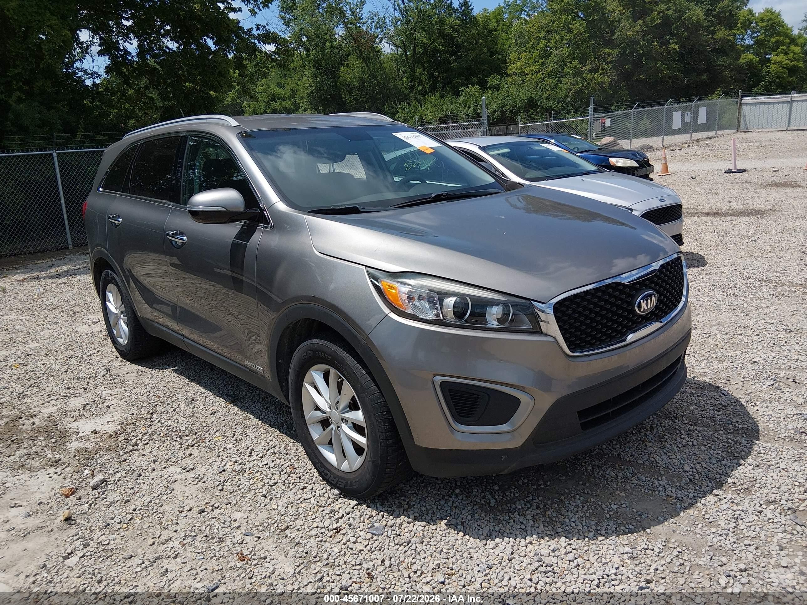 2017 Kia Sorento LX, VIN 5XYPGDA50HG191758 — Normal wear