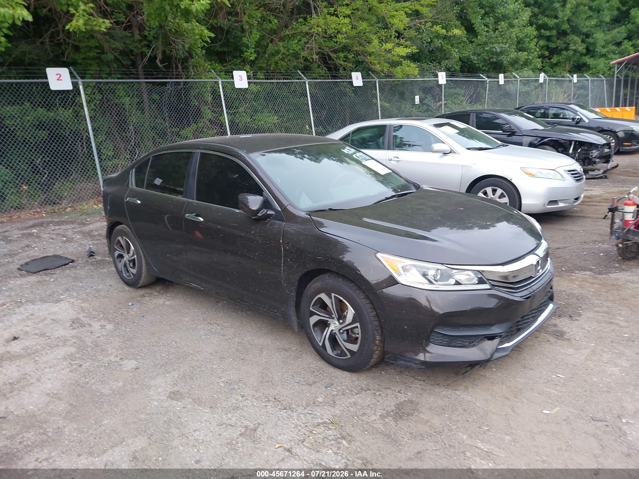 2017 Honda Accord LX, VIN 1HGCR2F3XHA177100 — Rear end