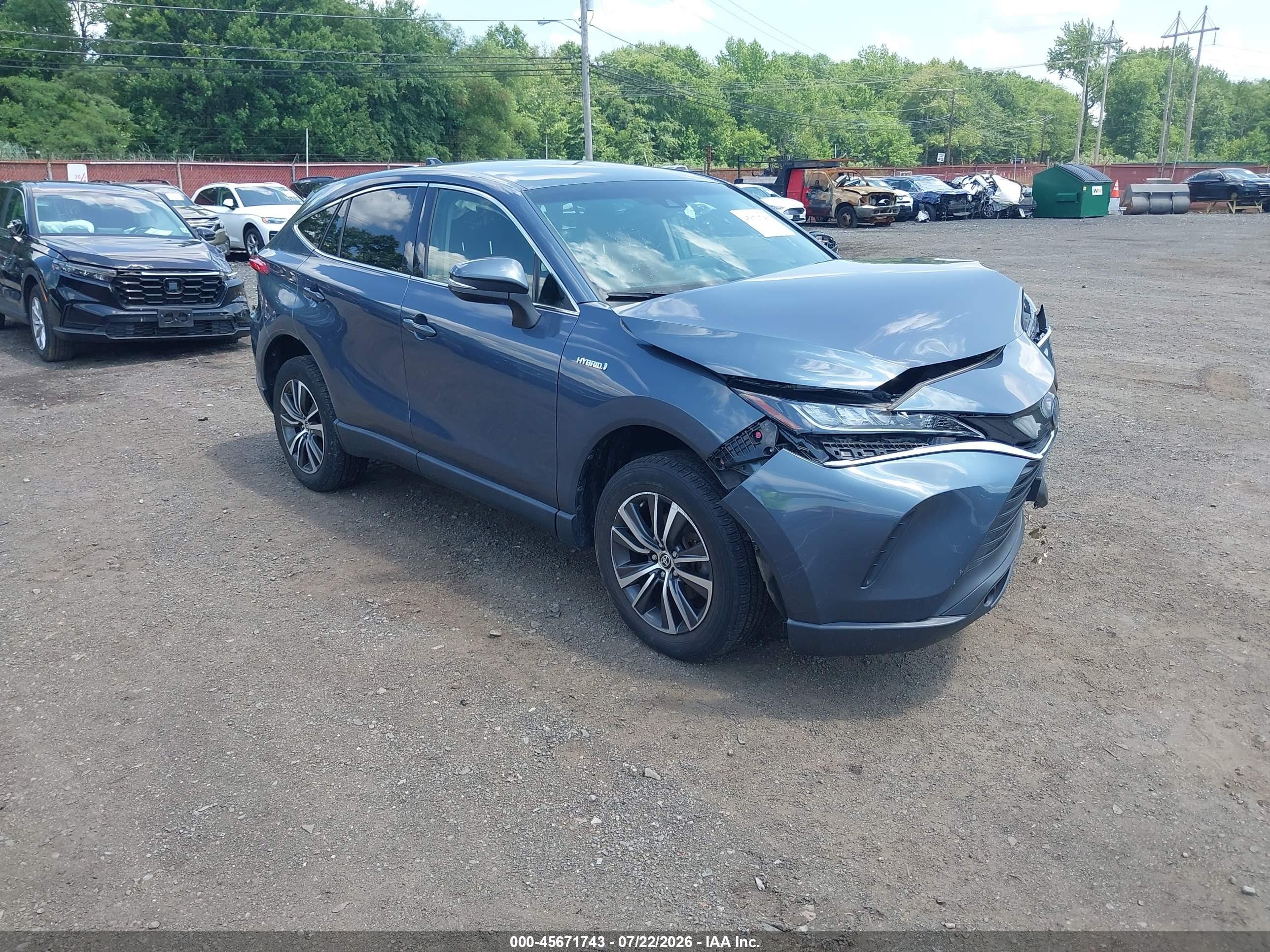 2021 Toyota Venza Limited, VIN JTEAAAAH6MJ017862 — Front end