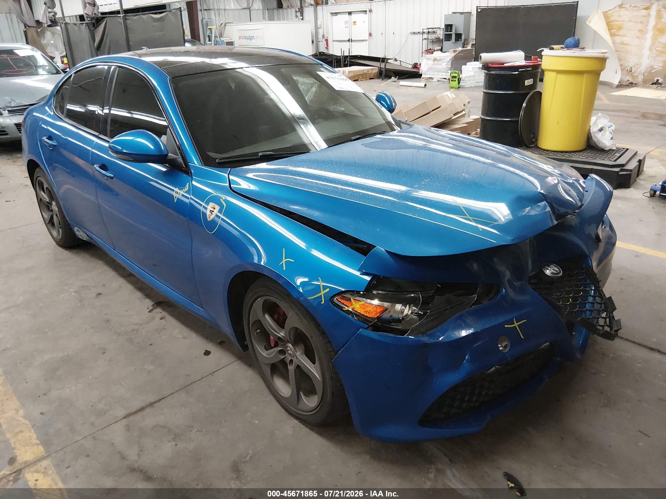 2019 Alfa Romeo Giulia, VIN ZARFAMAN3K7607020 — Front end