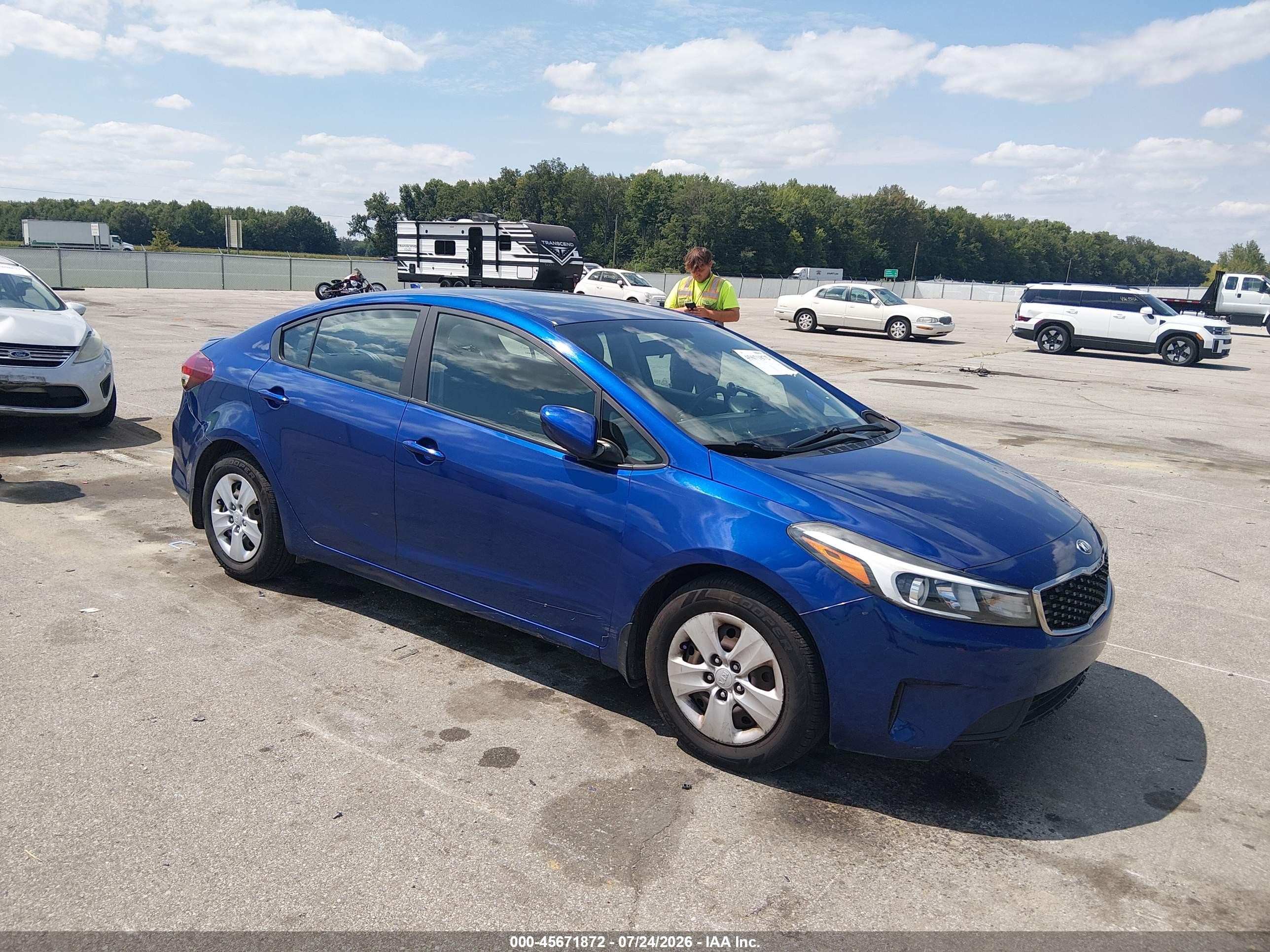 2017 Kia Forte LX, VIN 3KPFK4A70HE086131 — Normal wear