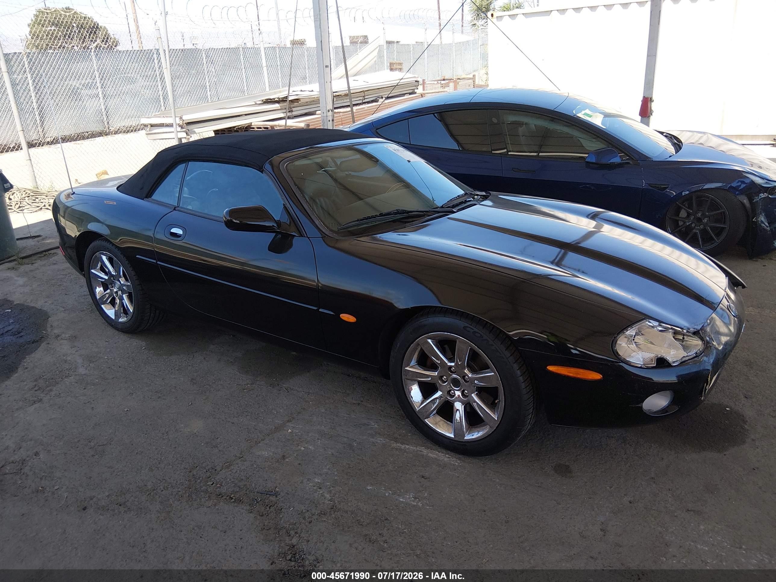 2003 Jaguar XK, VIN SAJDA42C232A35357 — Front end