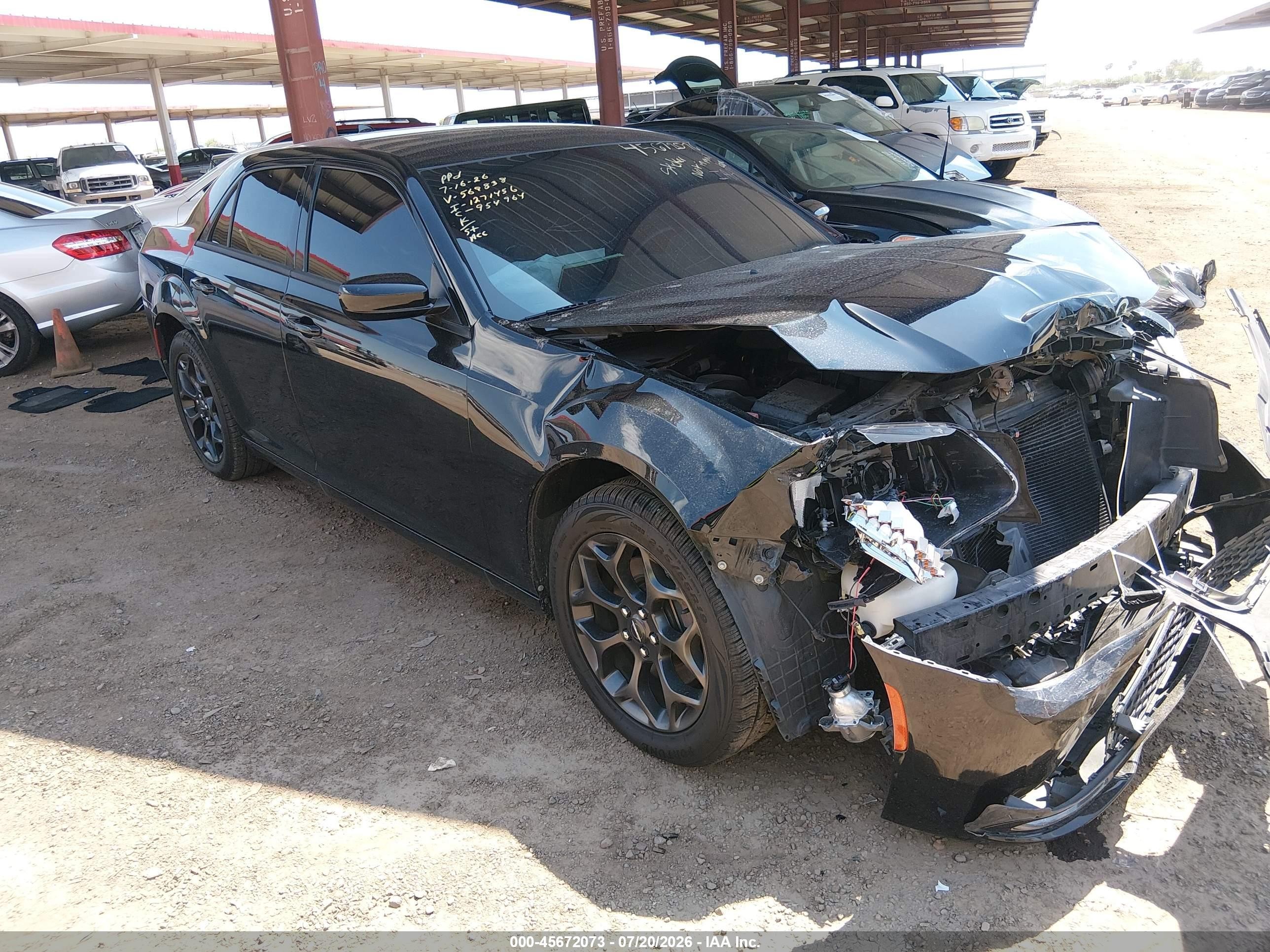 2019 Chrysler 300 S, VIN 2C3CCAGG6KH569838 — Front end