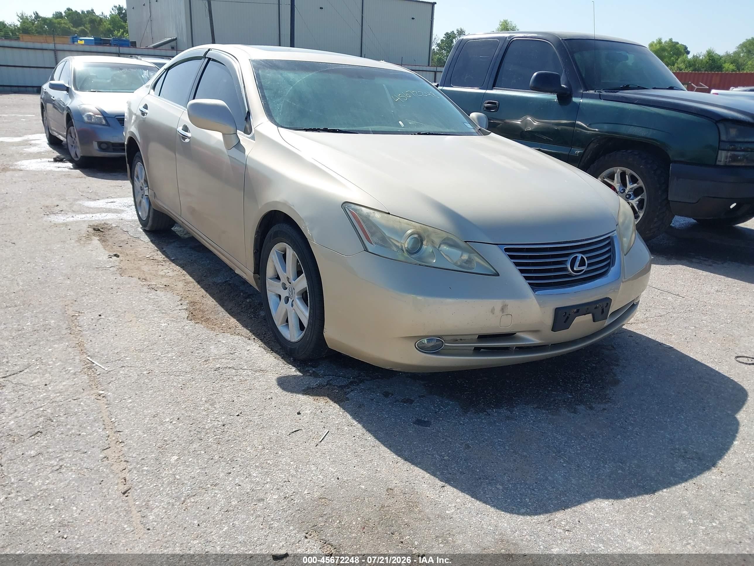 2007 Lexus ES 330, VIN JTHBJ46GX72111945 — Normal wear