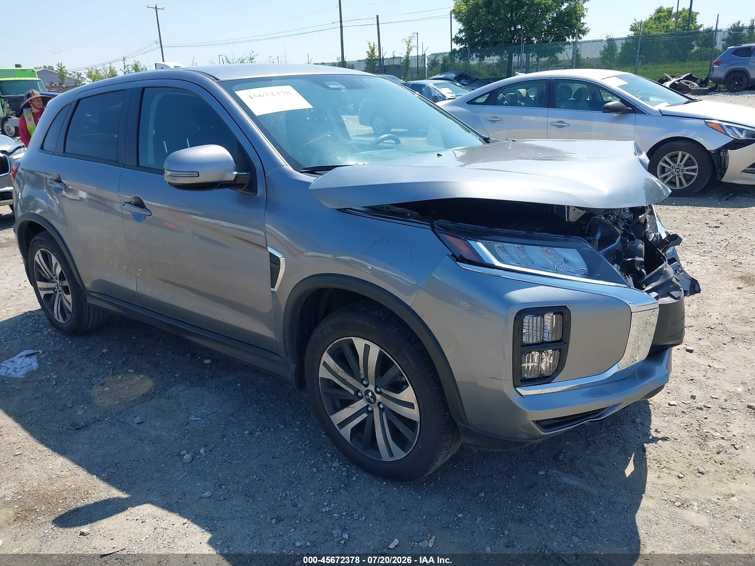 2025 Mitsubishi Outlander S, VIN JA4ARUAU5SU013805 — Front end
