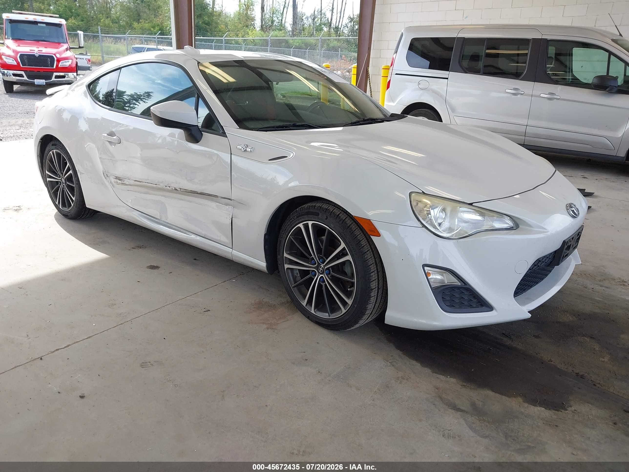 2015 Scion FR-S, VIN JF1ZNAA11F8706187 — Side