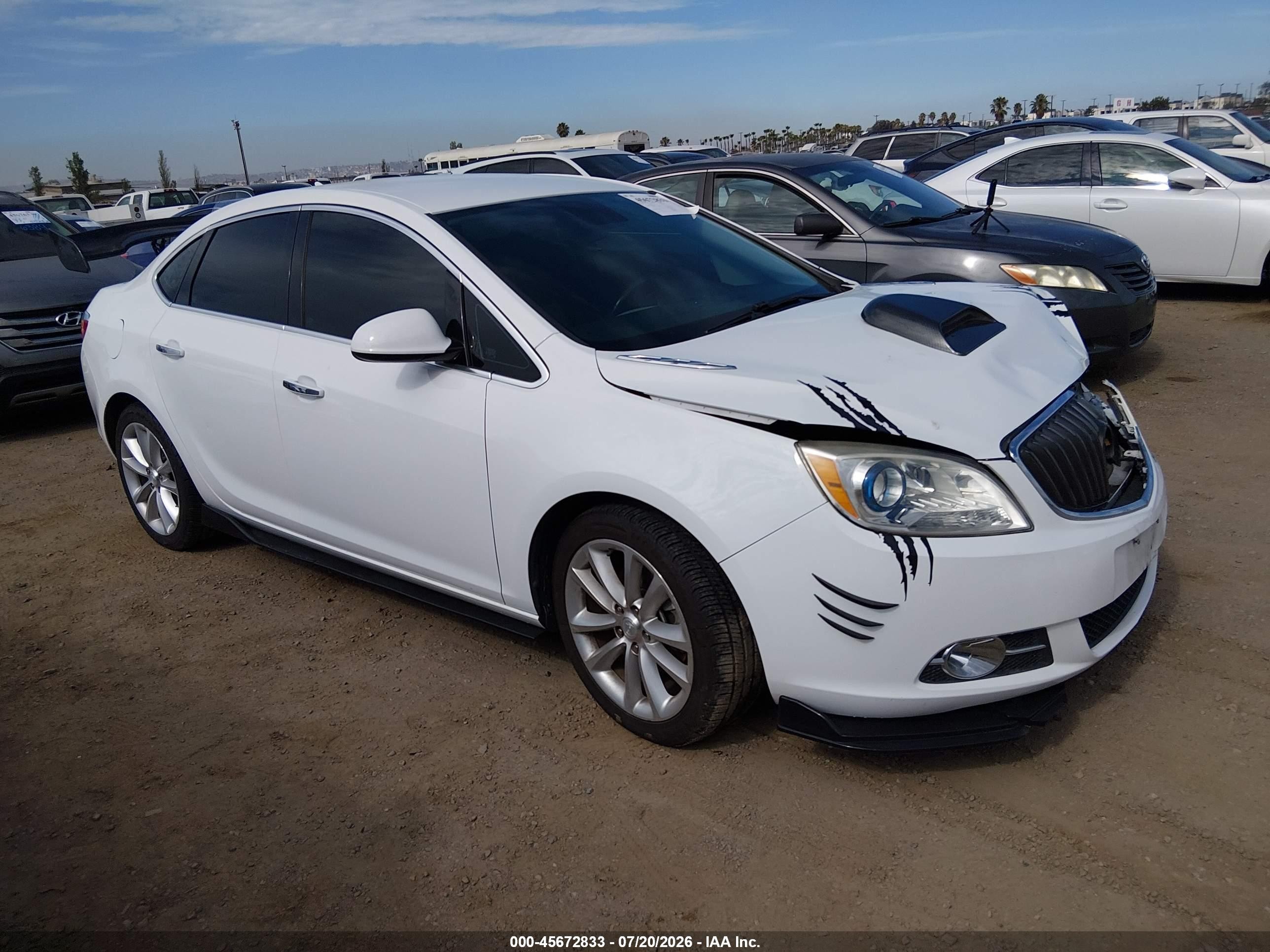 2013 Buick Verano, VIN 1G4PP5SK9D4255925 — Перед