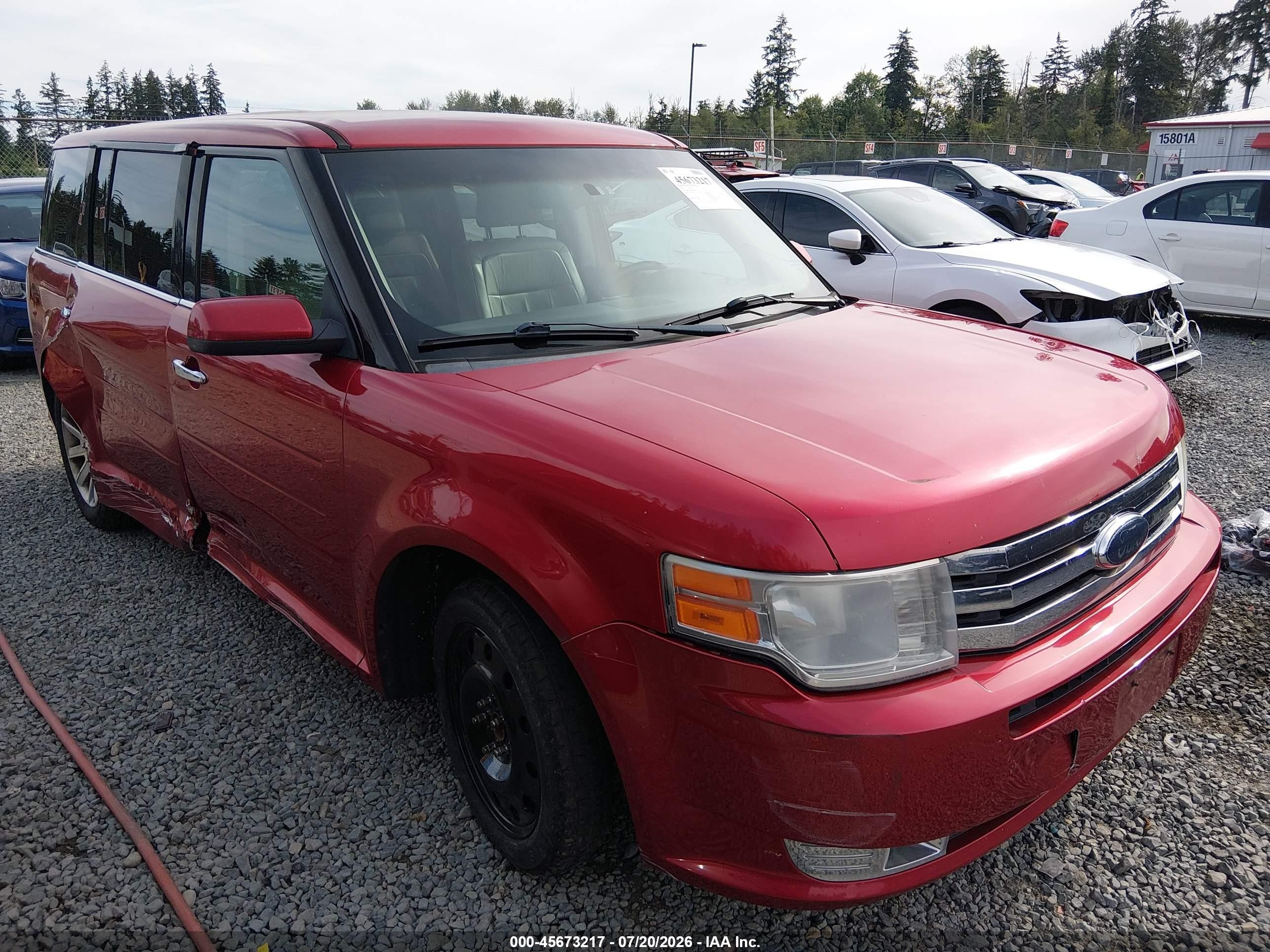 2010 Ford Flex SEL, VIN 2FMHK6CC4ABB29361 — Бок