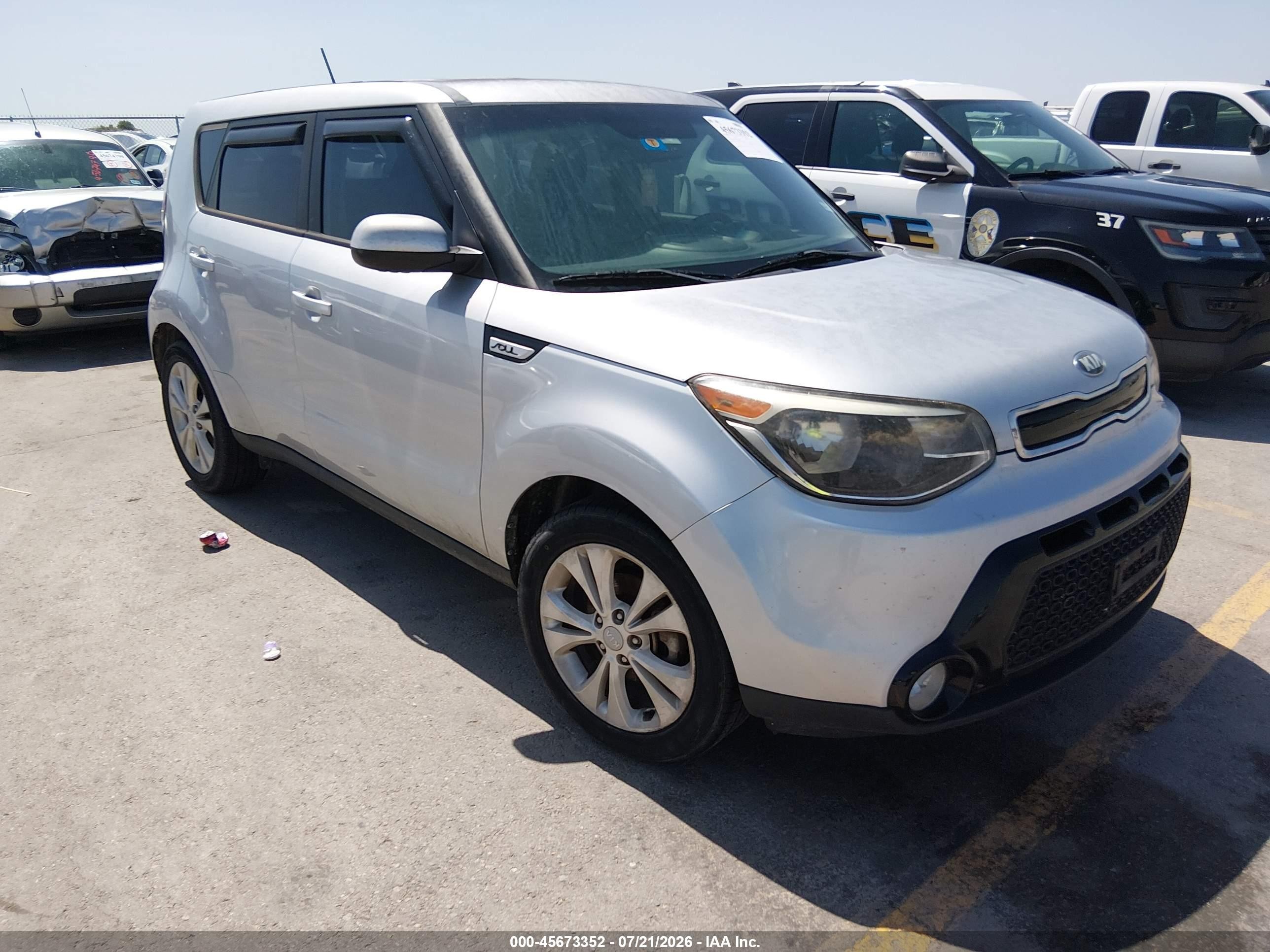 2016 Kia Soul +, VIN KNDJP3A51G7844836 — Normal wear