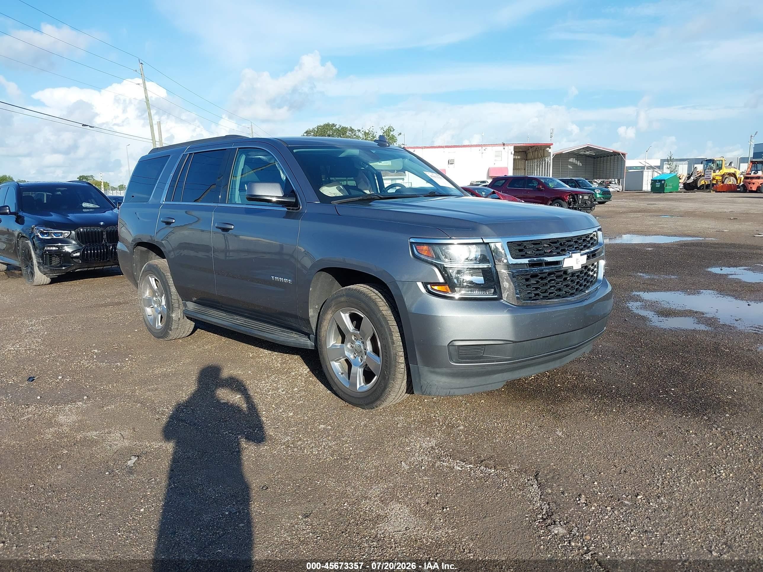 2020 Chevrolet Tahoe LS, VIN 1GNSCAKC8LR194927 — Side