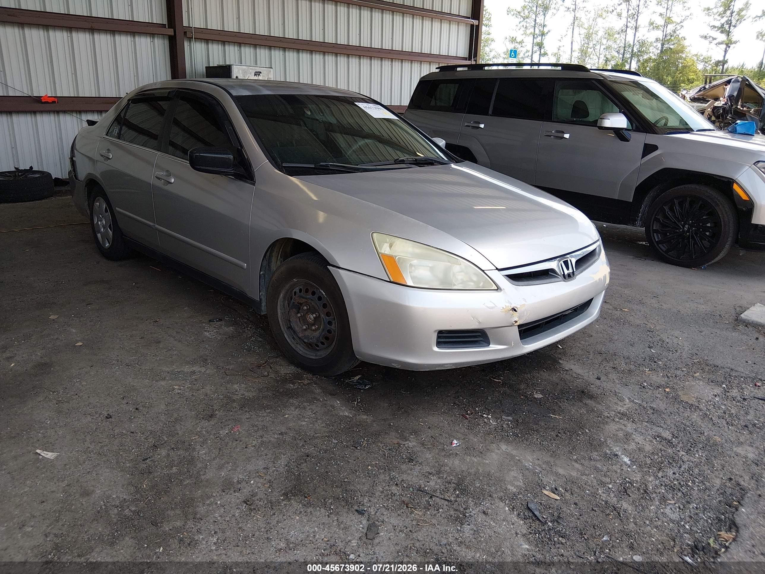 2007 Honda Accord LX, VIN 3HGCM56477G708911 — Rear end