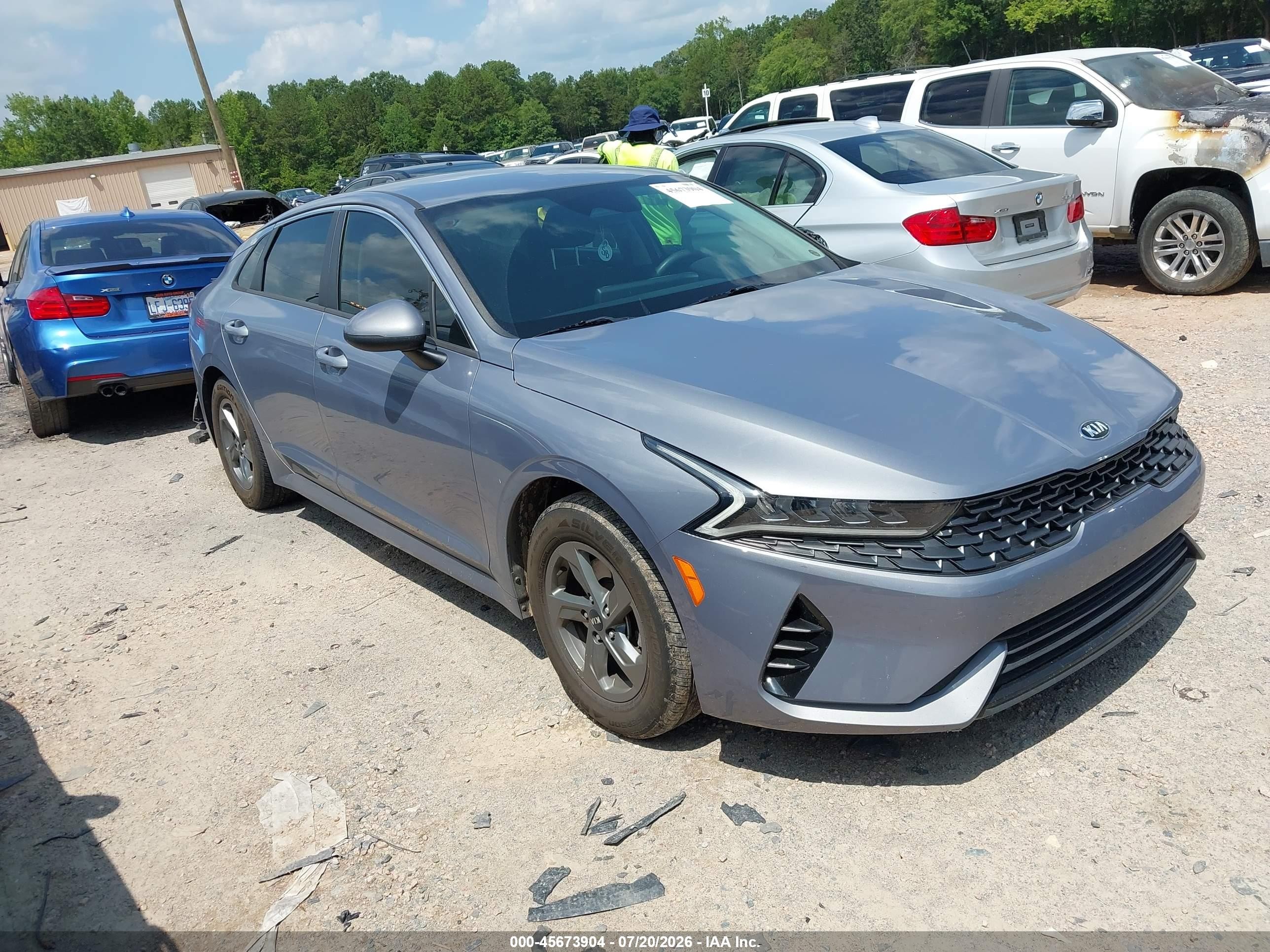 2021 Kia K5 LX, VIN 5XXG24J21MG005308 — Rear end