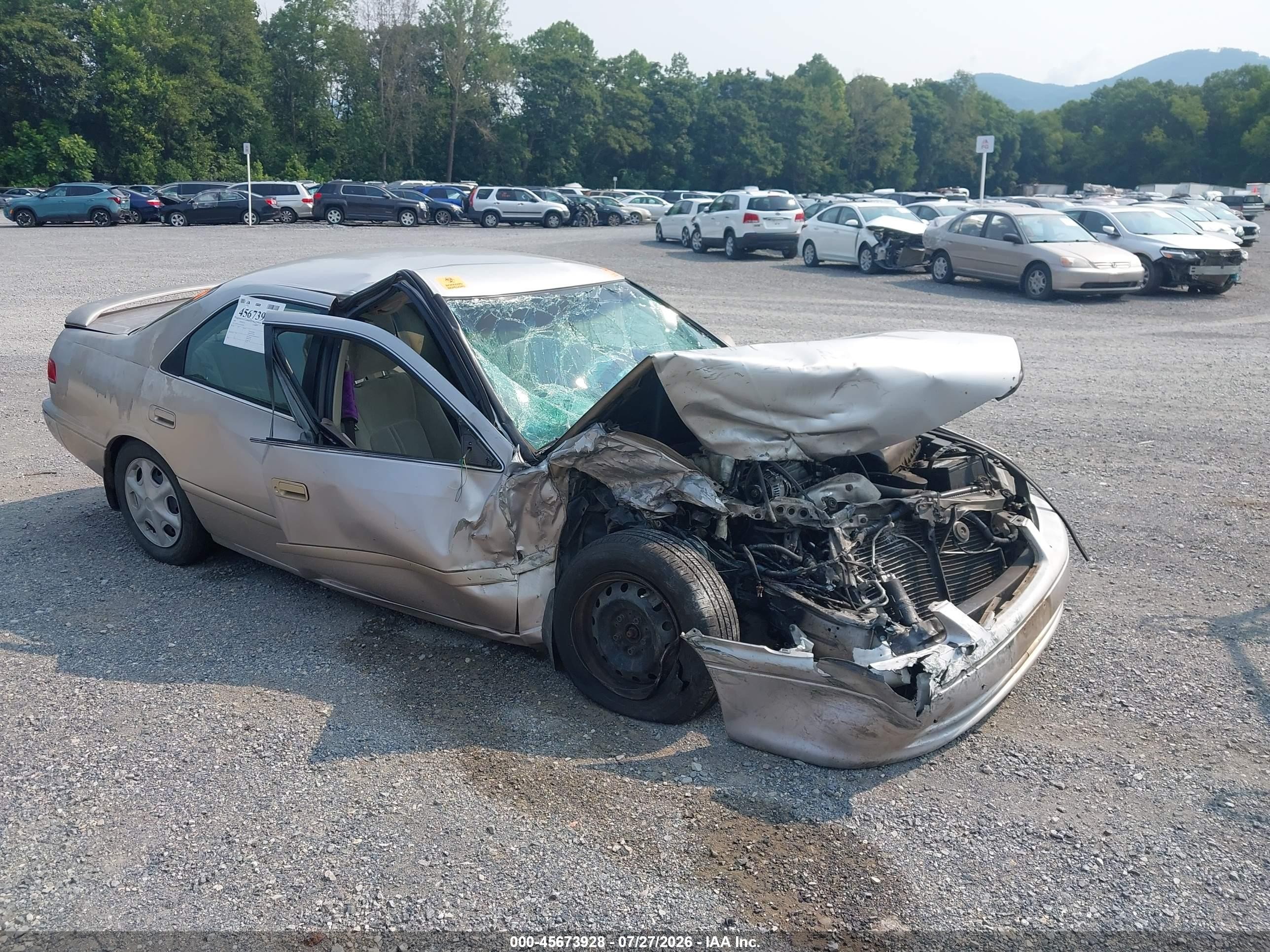 2001 Toyota Camry LE, VIN 4T1BG22K41U054700 — Biohazard / chemical