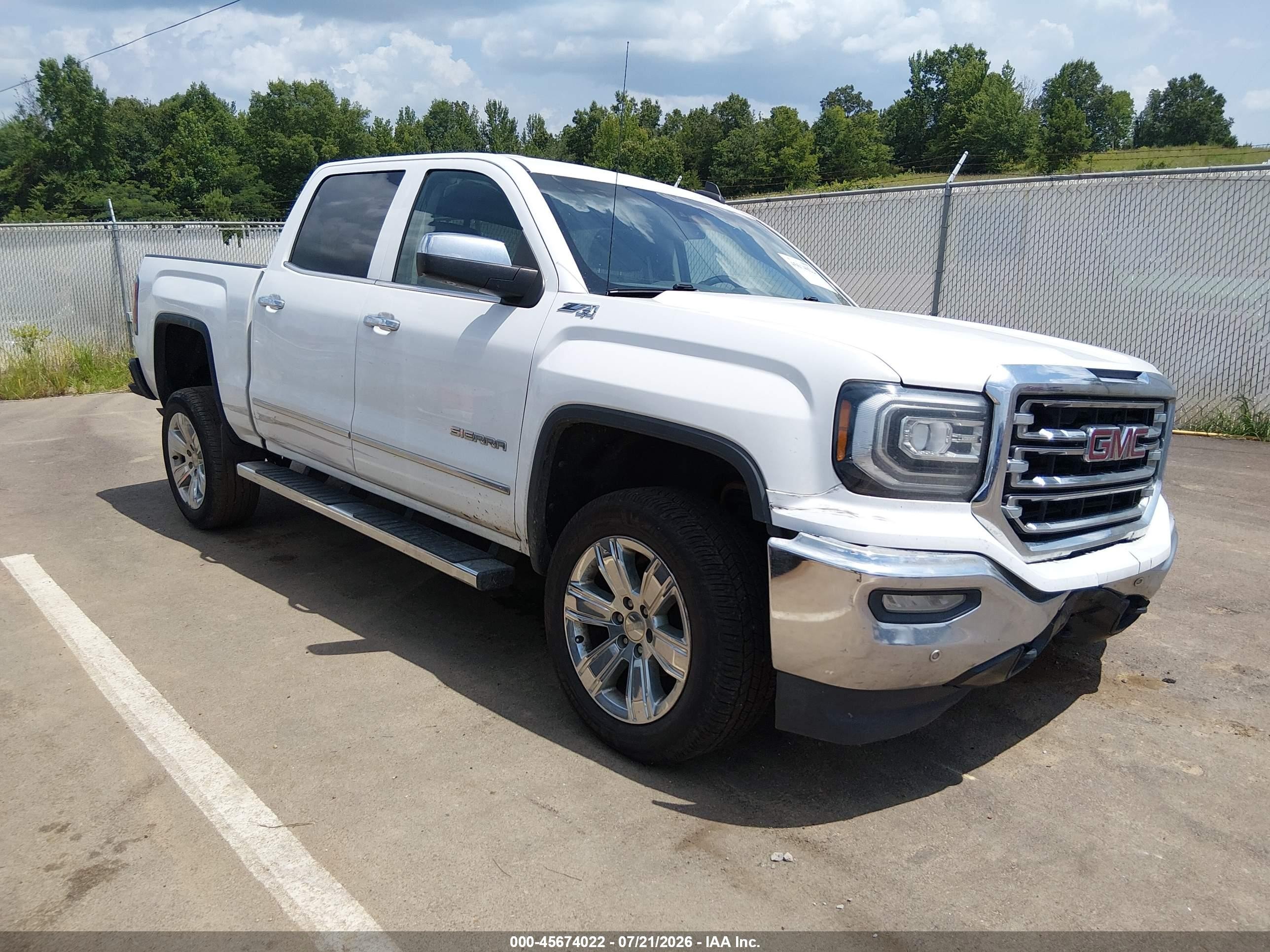 2017 GMC Sierra 1500 SLT, VIN 3GTU2NEC2HG313053 — Front end