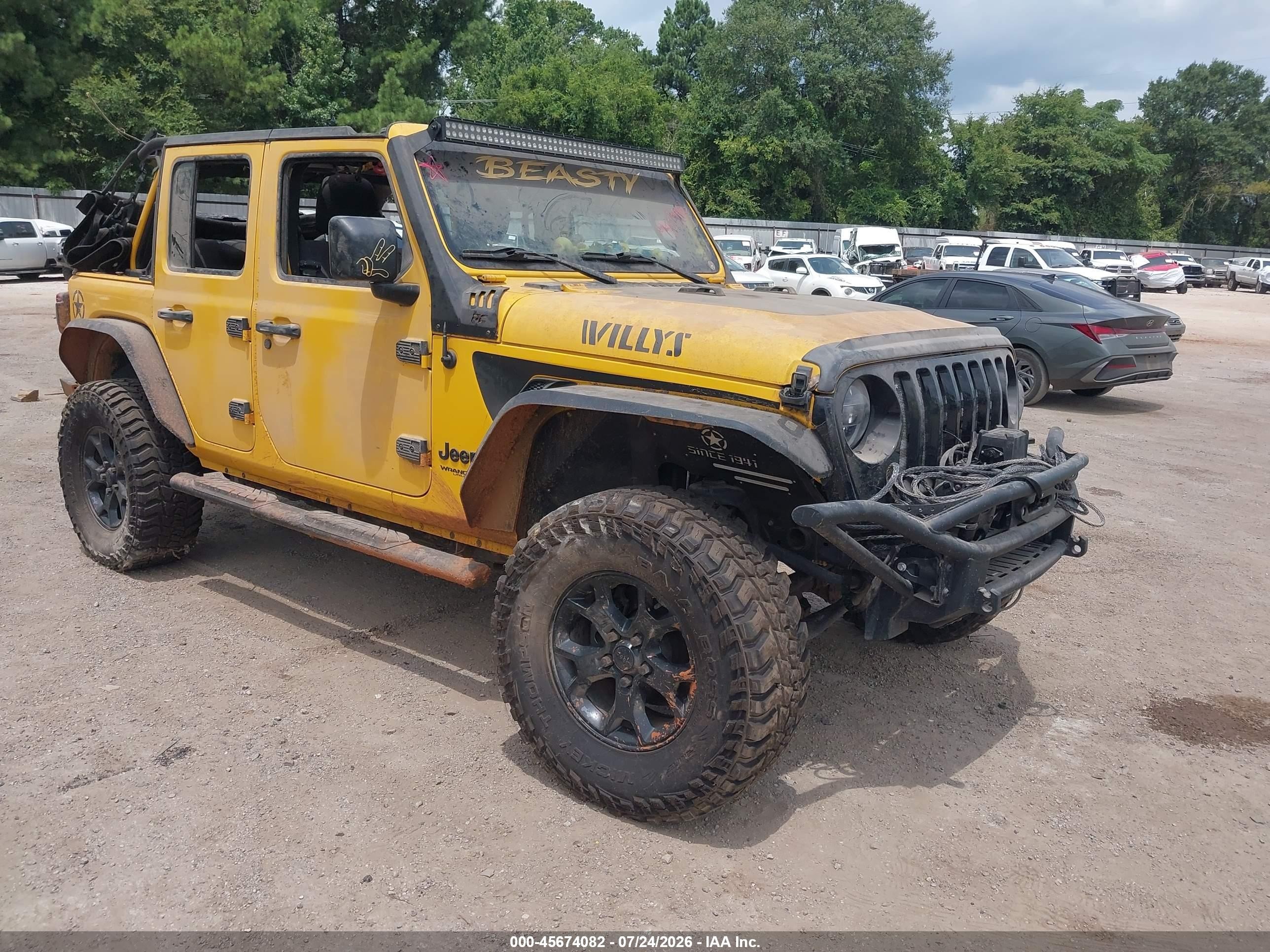 2021 Jeep Wrangler Unlimited Sport S, VIN 1C4HJXDN0MW562305 — Front end