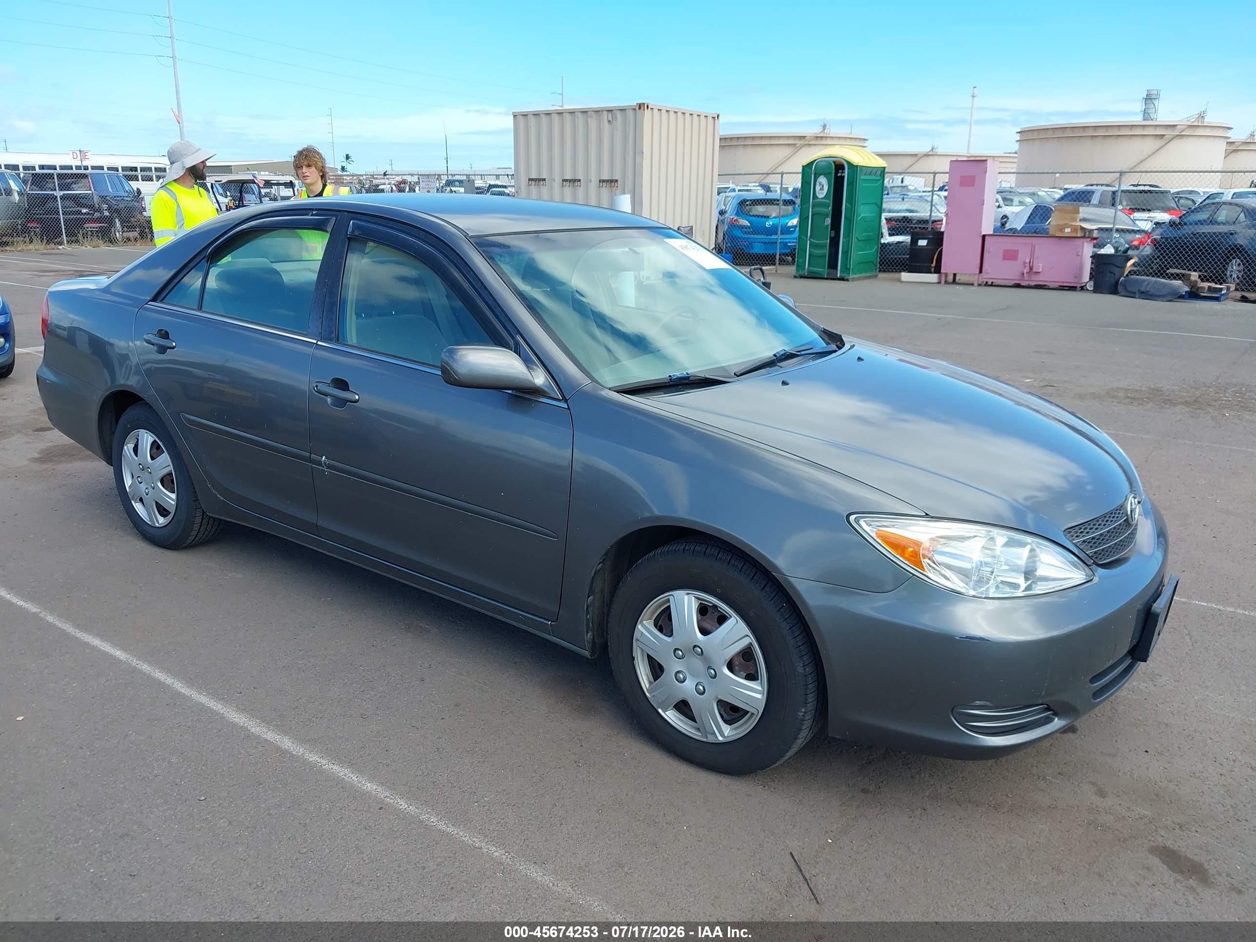 2004 Toyota Camry LE, VIN JTDBE32K440287973 — All over