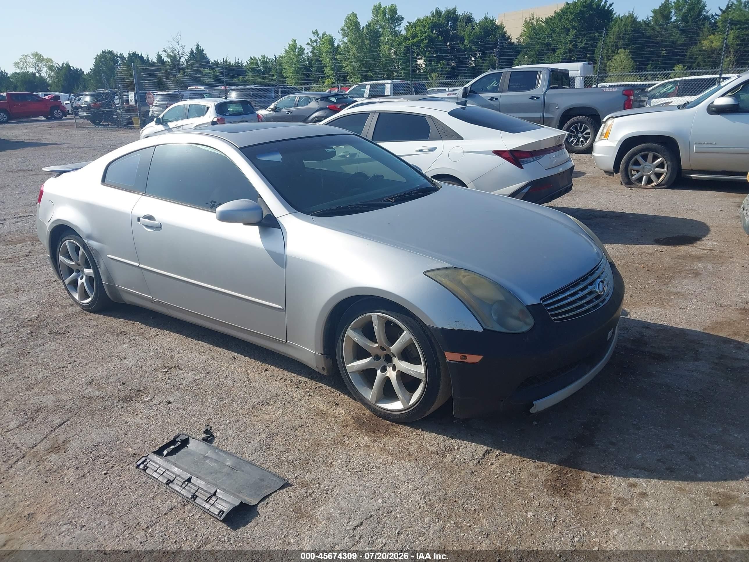 2004 Infiniti G35 w/Leather, VIN JNKCV54E84M302375 — Normal wear