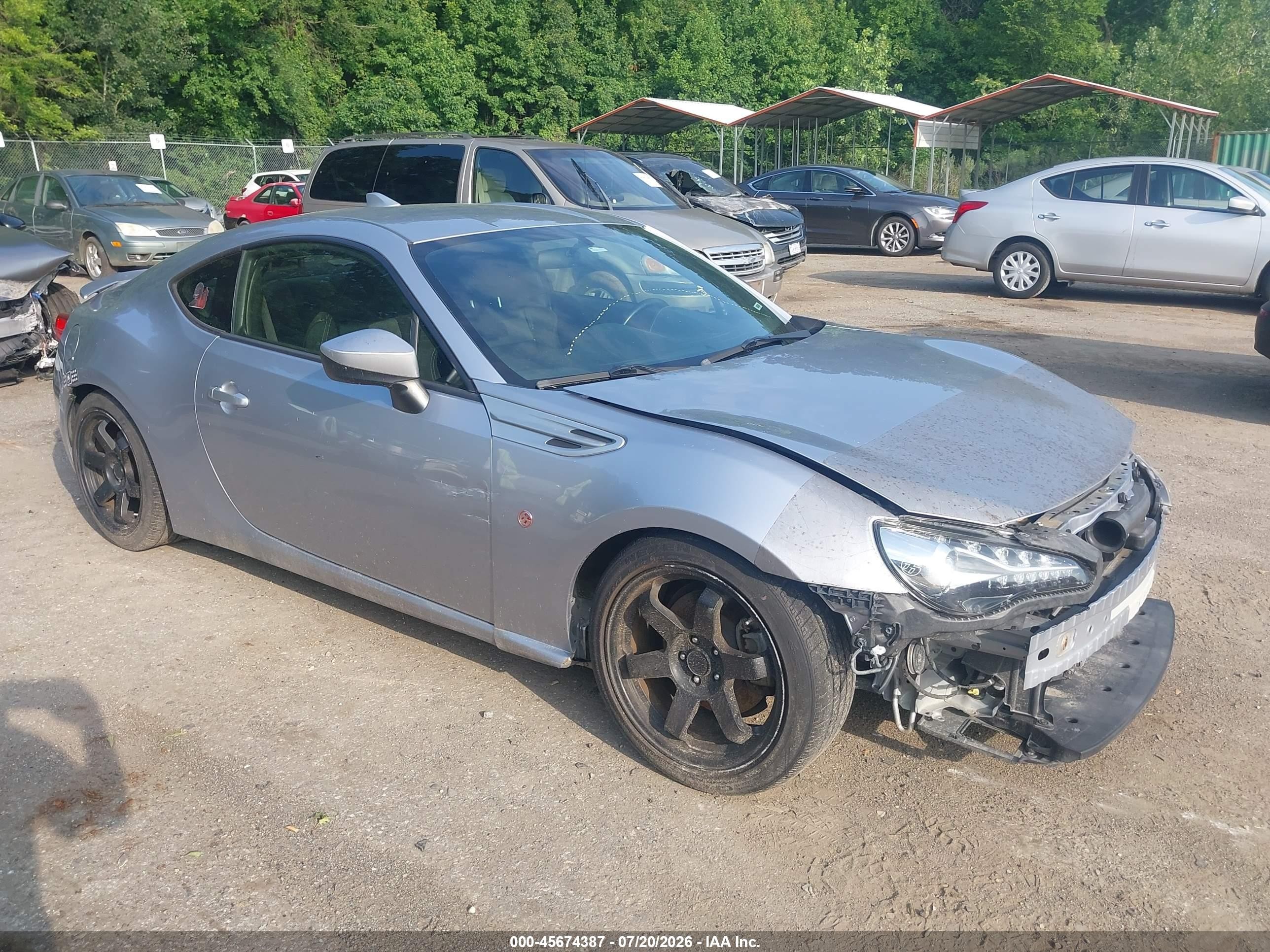 2017 Toyota 86, VIN JF1ZNAA17H9709317 — Front end