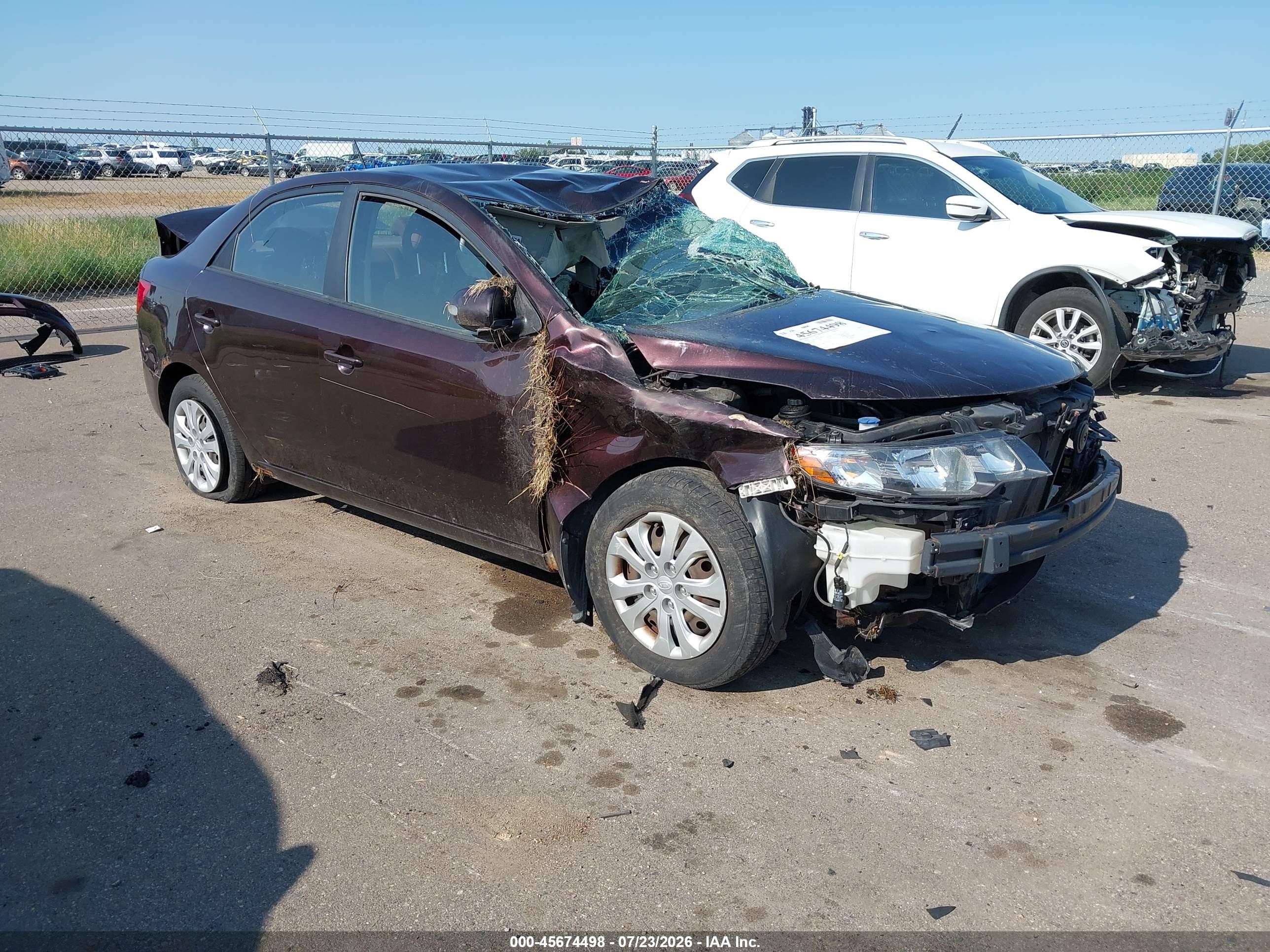 2010 Kia Forte EX, VIN KNAFU4A20A5310172 — Опрокидывание