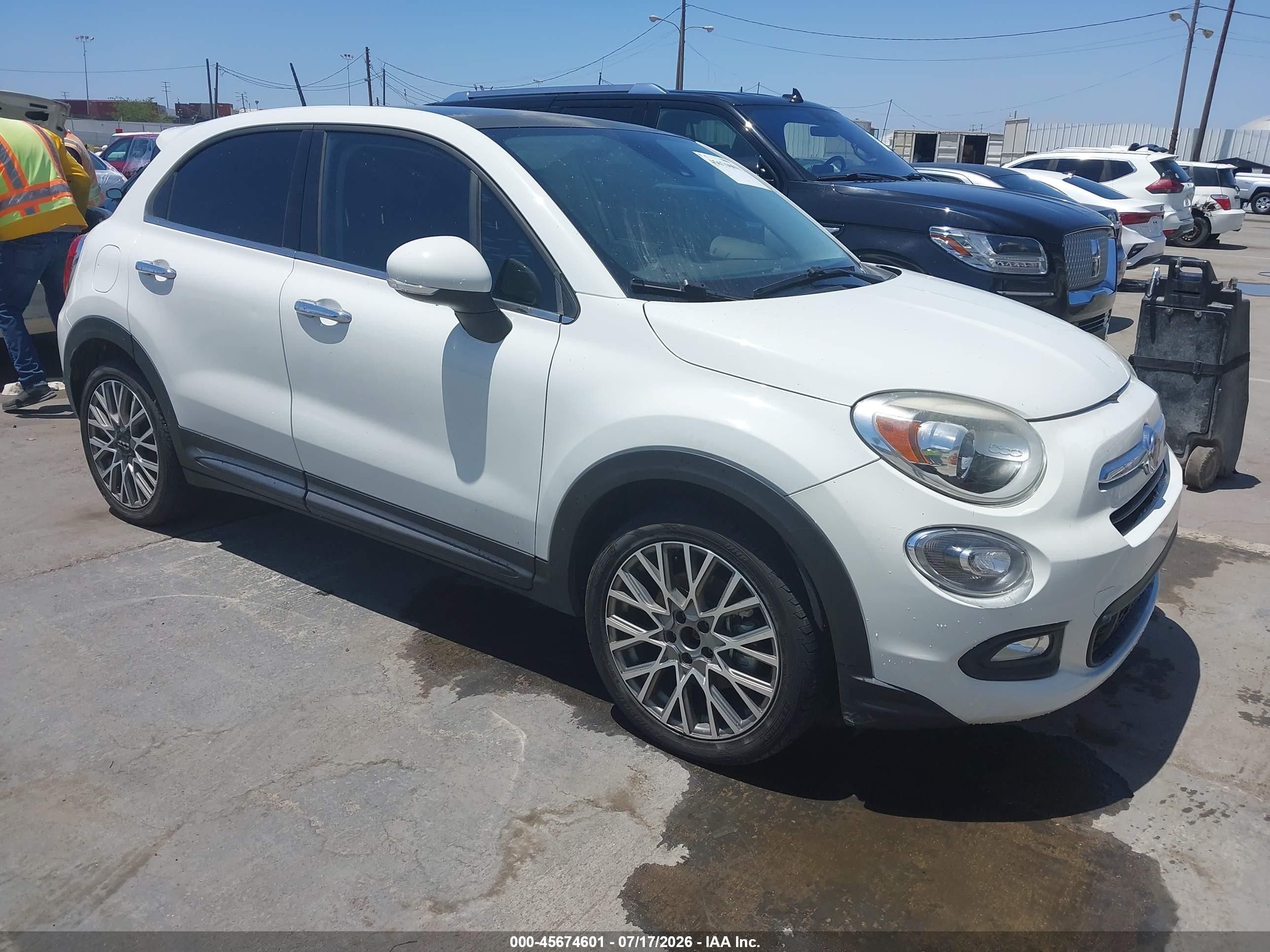 2017 FIAT 500X Lounge, VIN ZFBCFXDB9HP607536 — Обычный износ