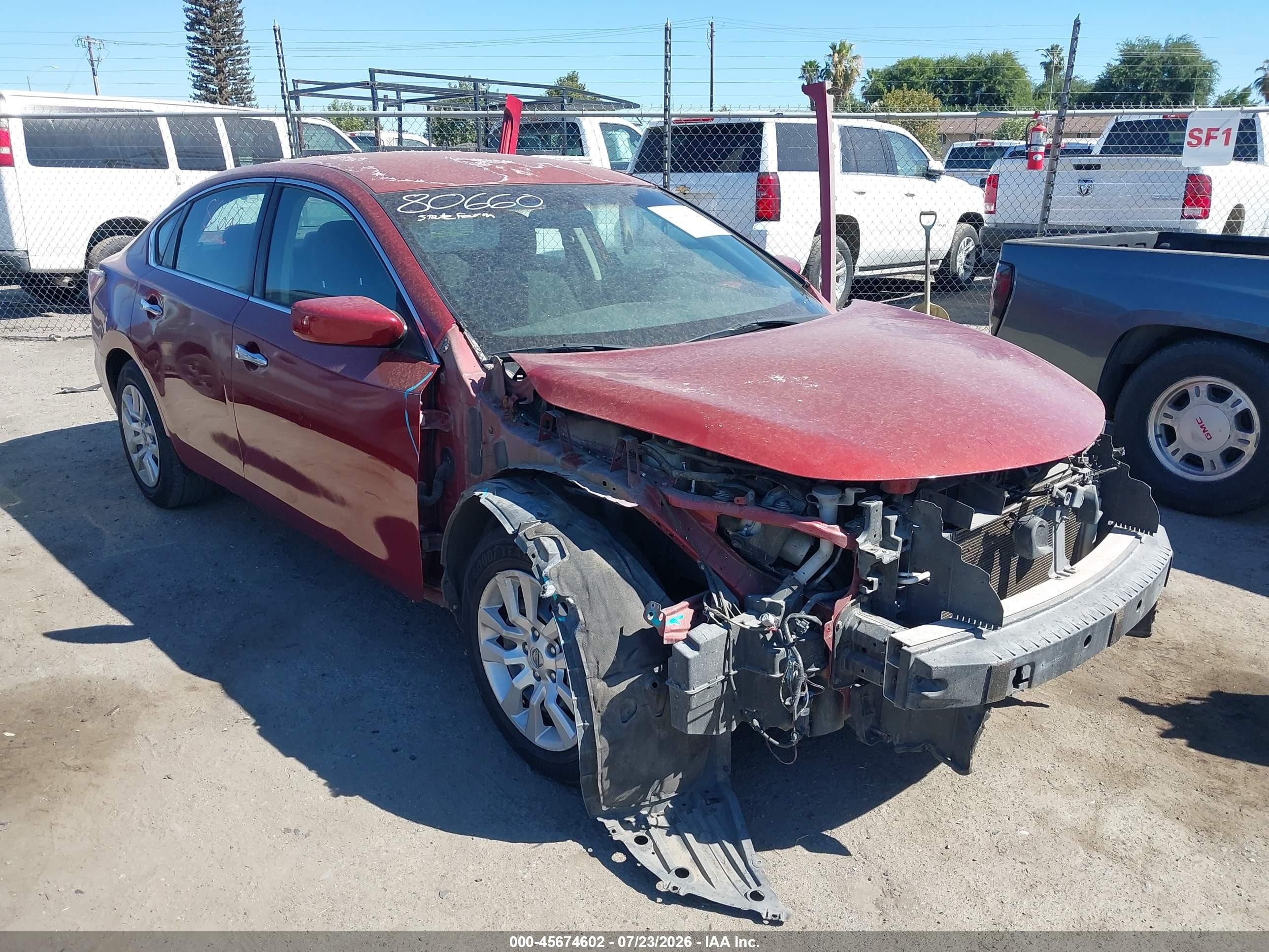 2014 Nissan Altima 2.5, VIN 1N4AL3AP0EN334313 — Front end