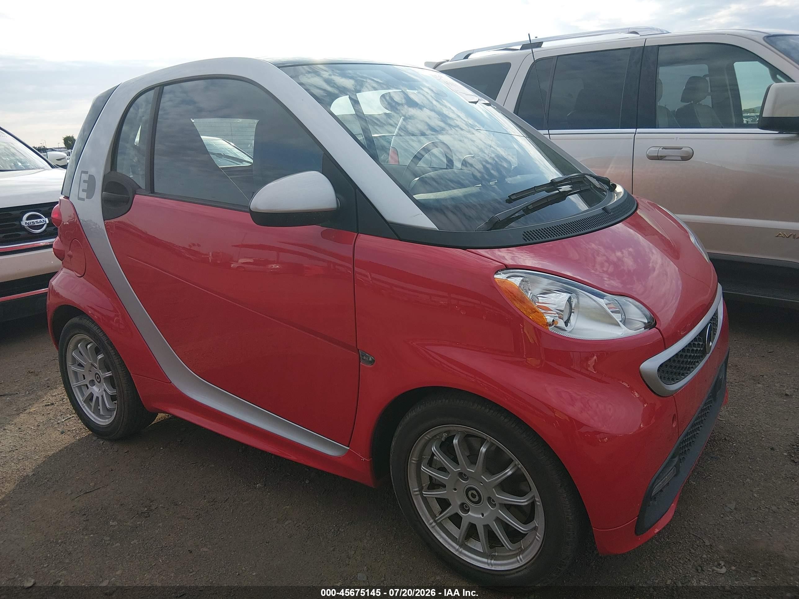 2014 Smart fortwo Passion, VIN WMEEJ9AA2EK736885 — Normal wear