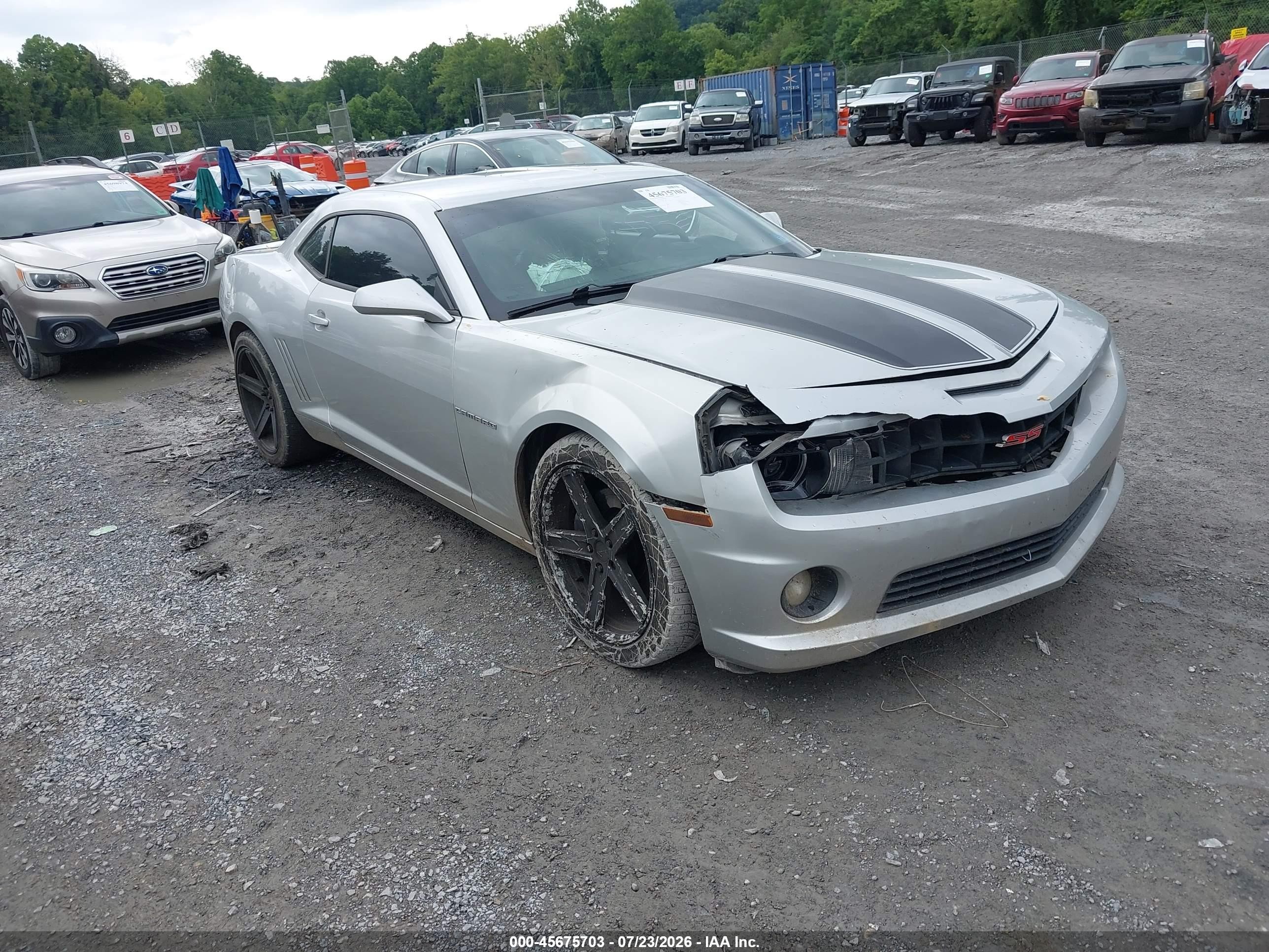 2011 Chevrolet Camaro 2SS, VIN 2G1FK1EJ3B9157065 — Front end