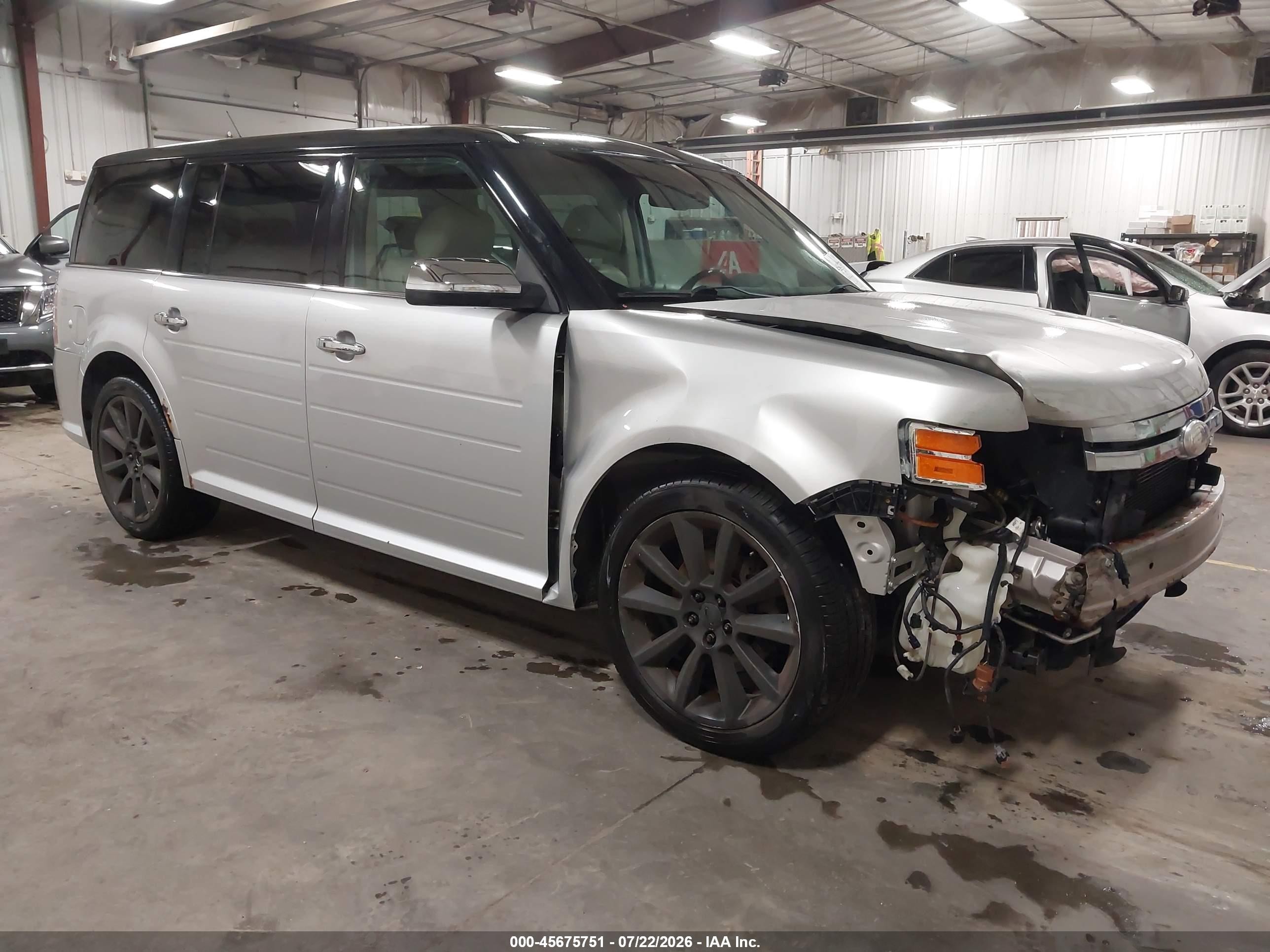 2011 Ford Flex Limited, VIN 2FMHK6DT2BBD28957 — Front end
