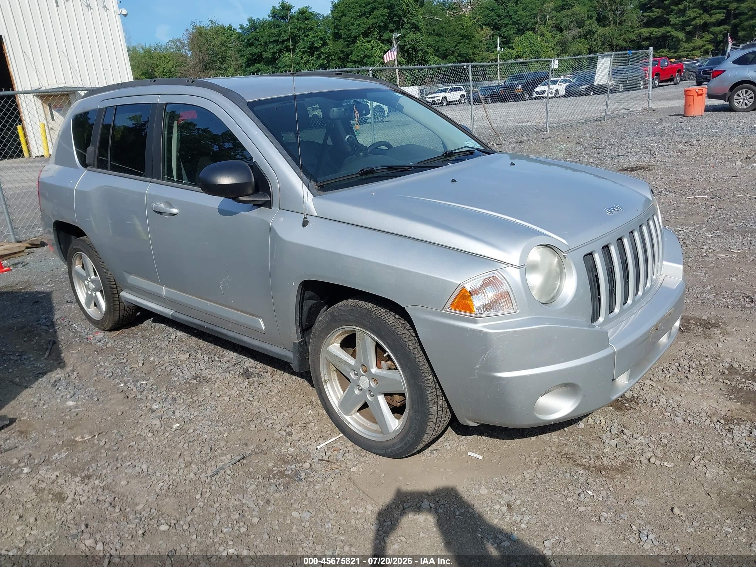 2010 Jeep Compass Limited, VIN 1J4NT5FB1AD526659 — Normal wear