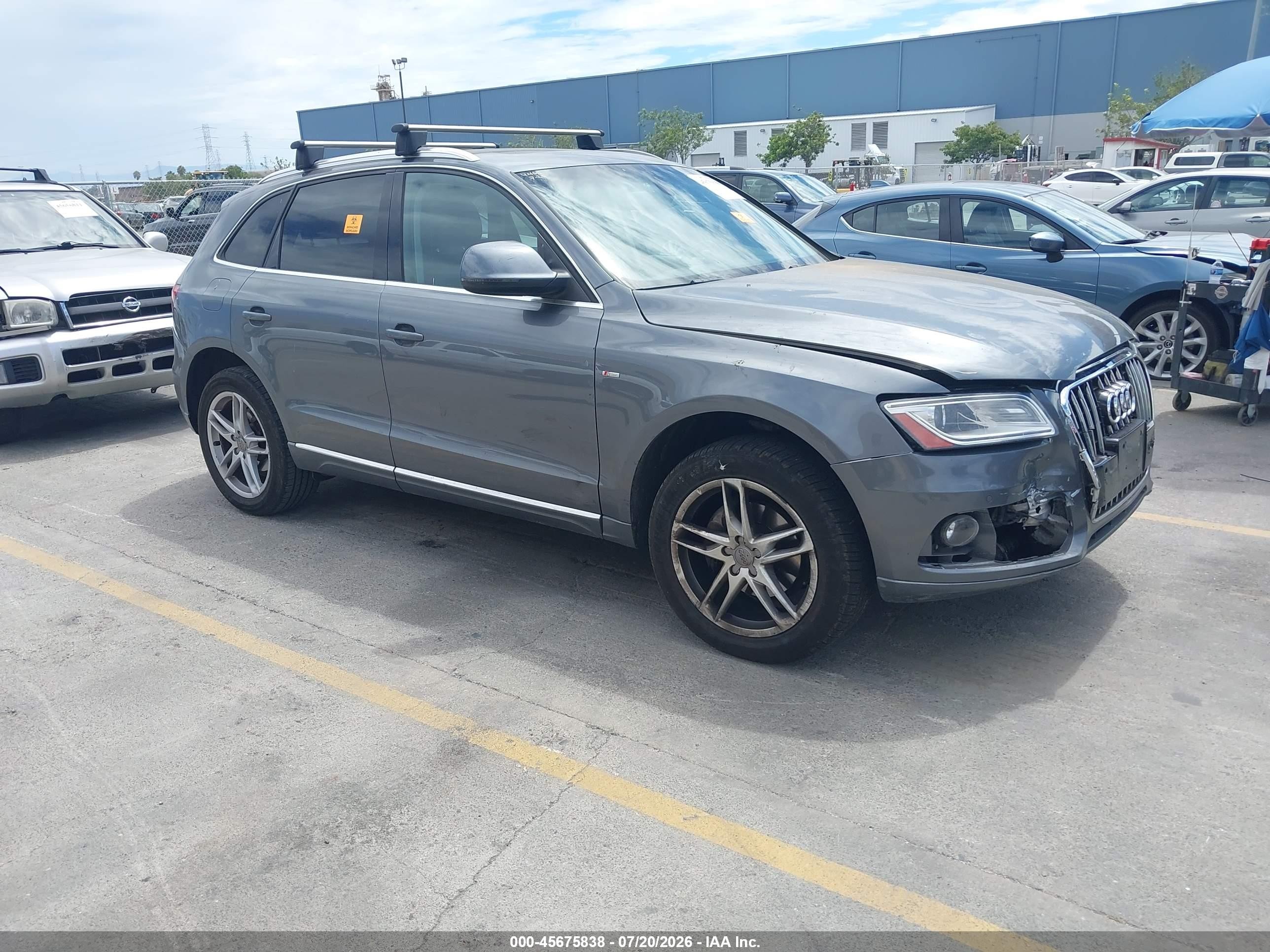 2013 Audi Q5 Premium Plus, VIN WA1LFAFP7DA081353 — Перед