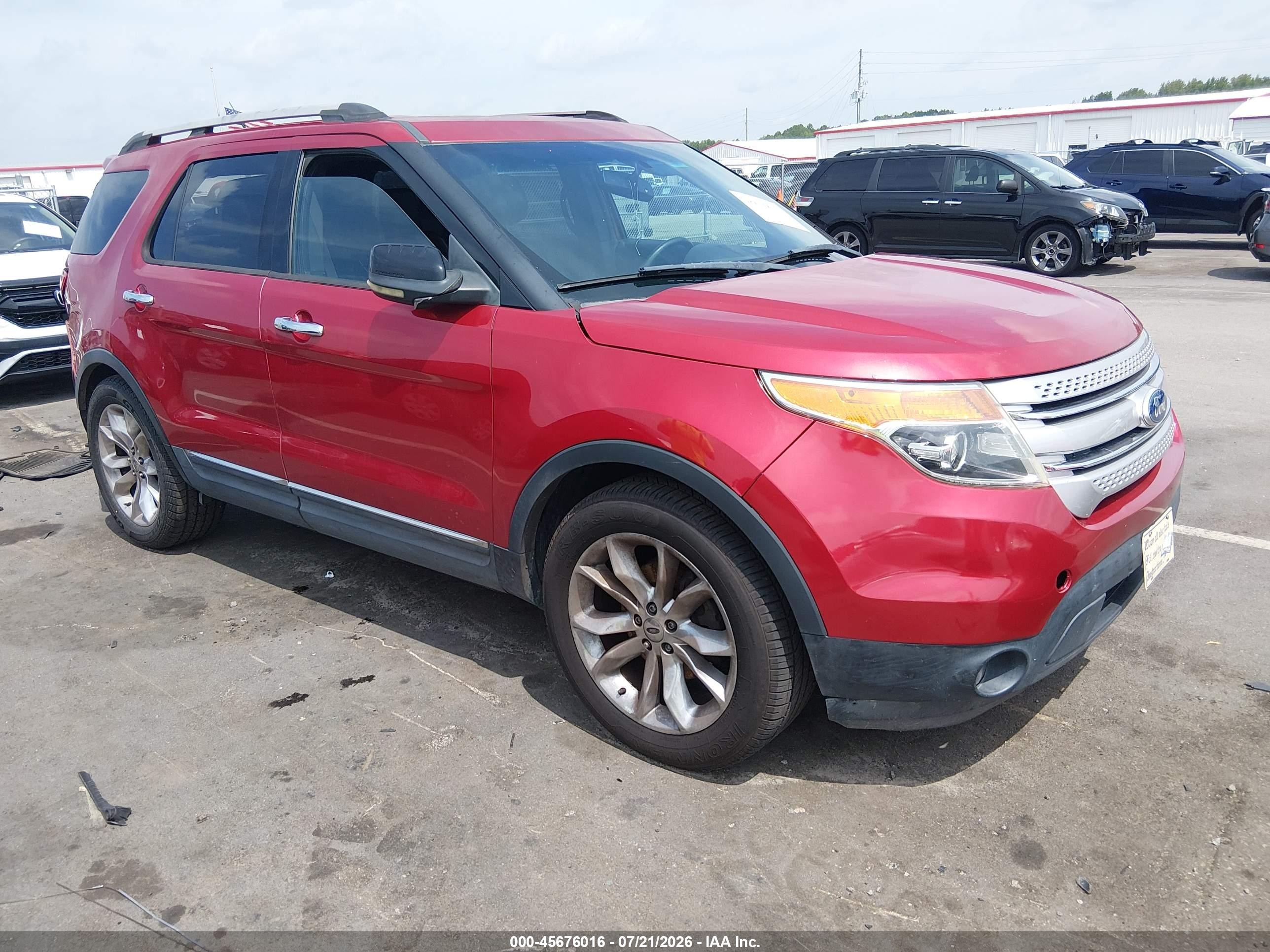 2011 Ford Explorer XLT, VIN 1FMHK7D8XBGA32594 — Зад