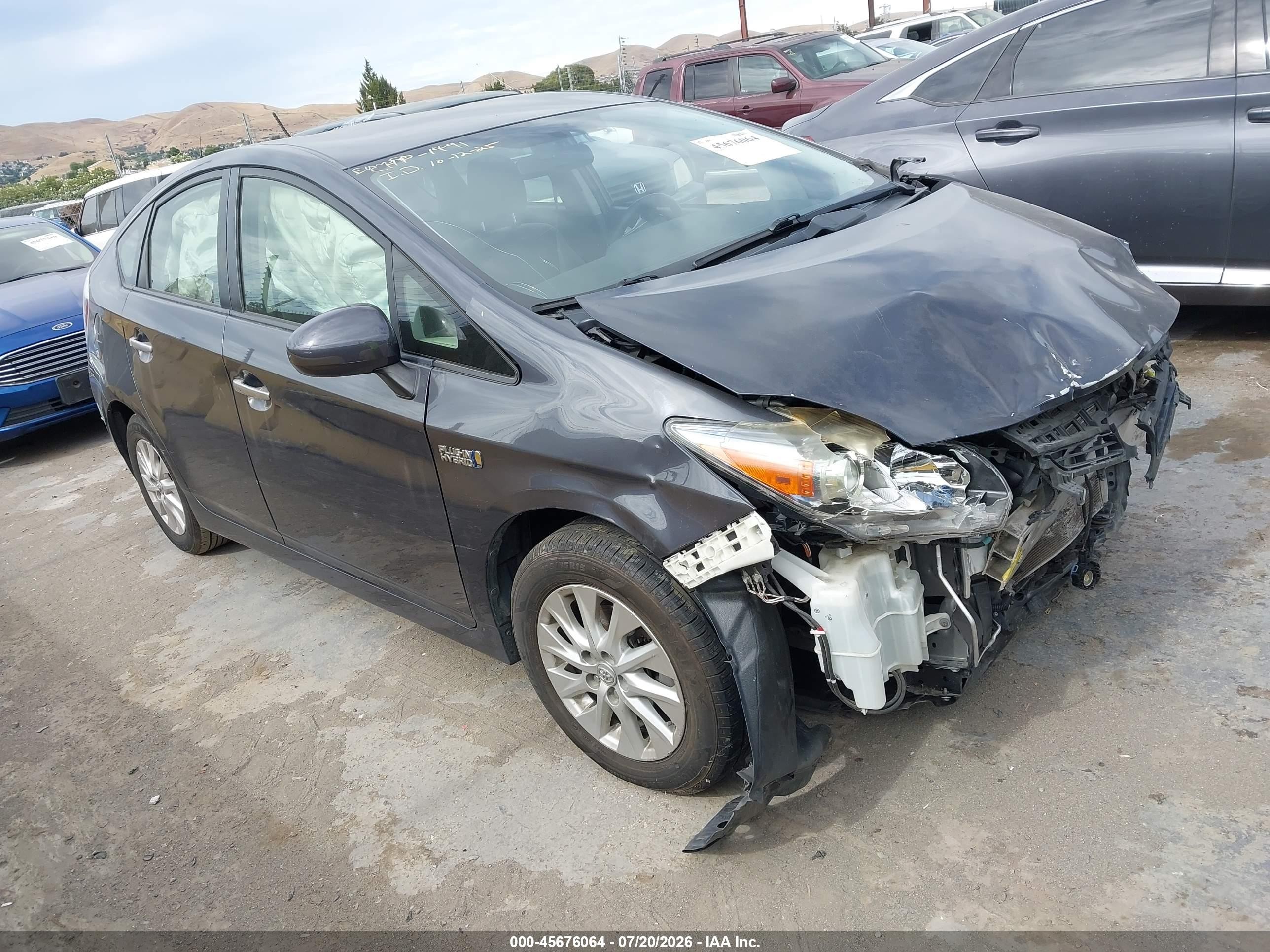 2014 Toyota Prius, VIN JTDKN3DP3E3060055 — Normal wear
