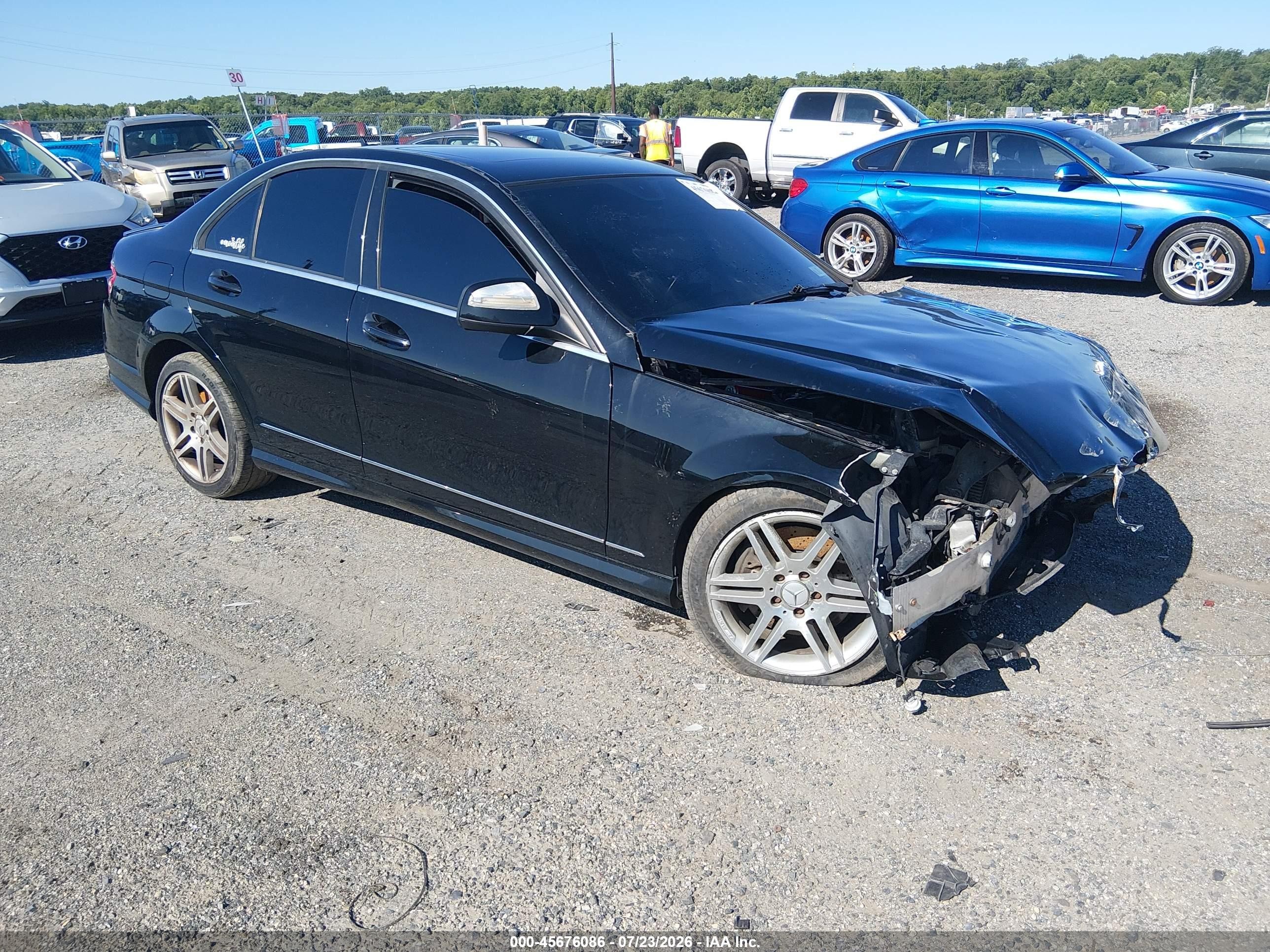 2008 Mercedes-Benz C 350 Sport, VIN WDDGF56X78F149342 — Front end