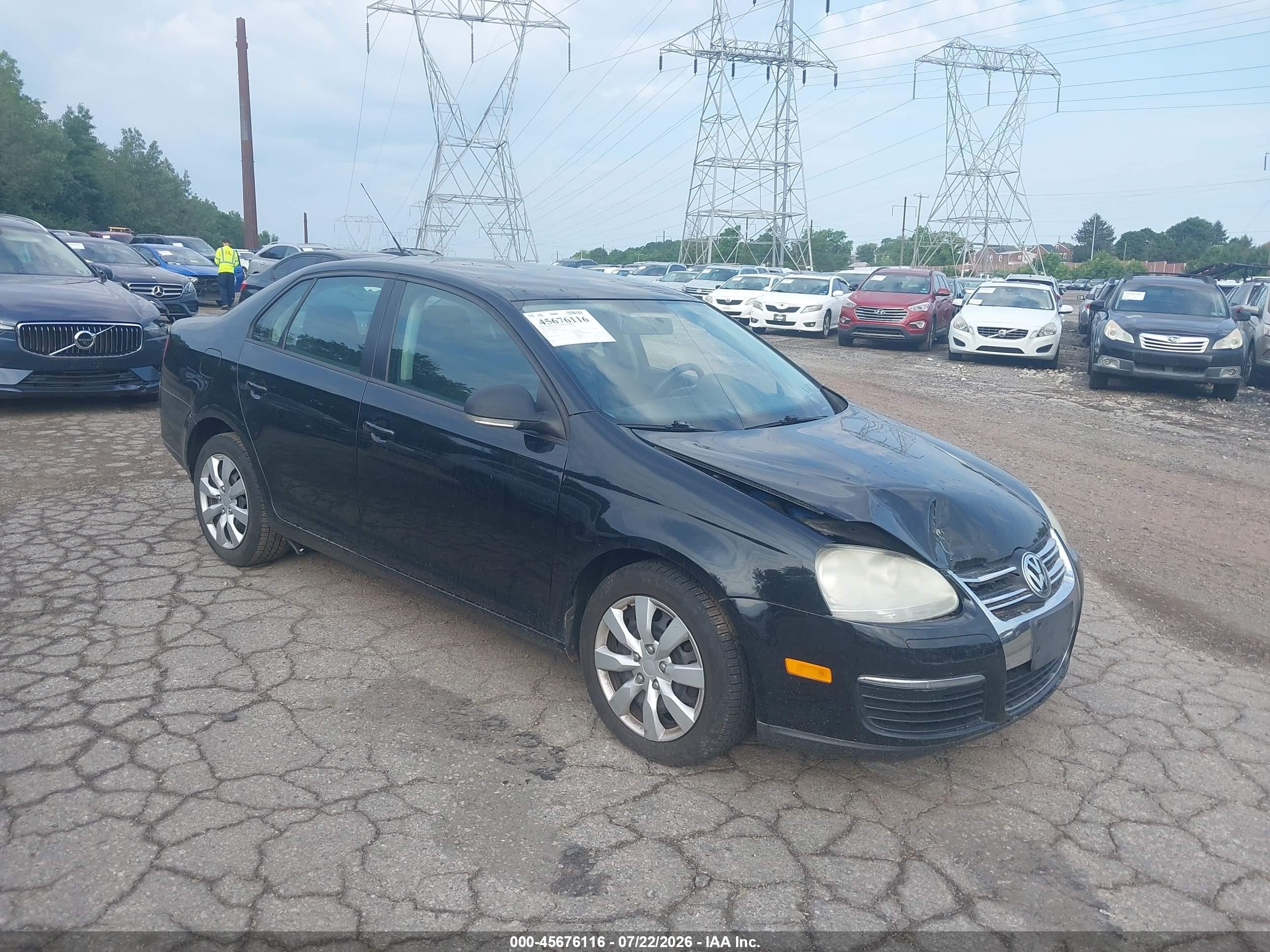 2009 Volkswagen Jetta S, VIN 3VWJZ71K99M084135 — Front end