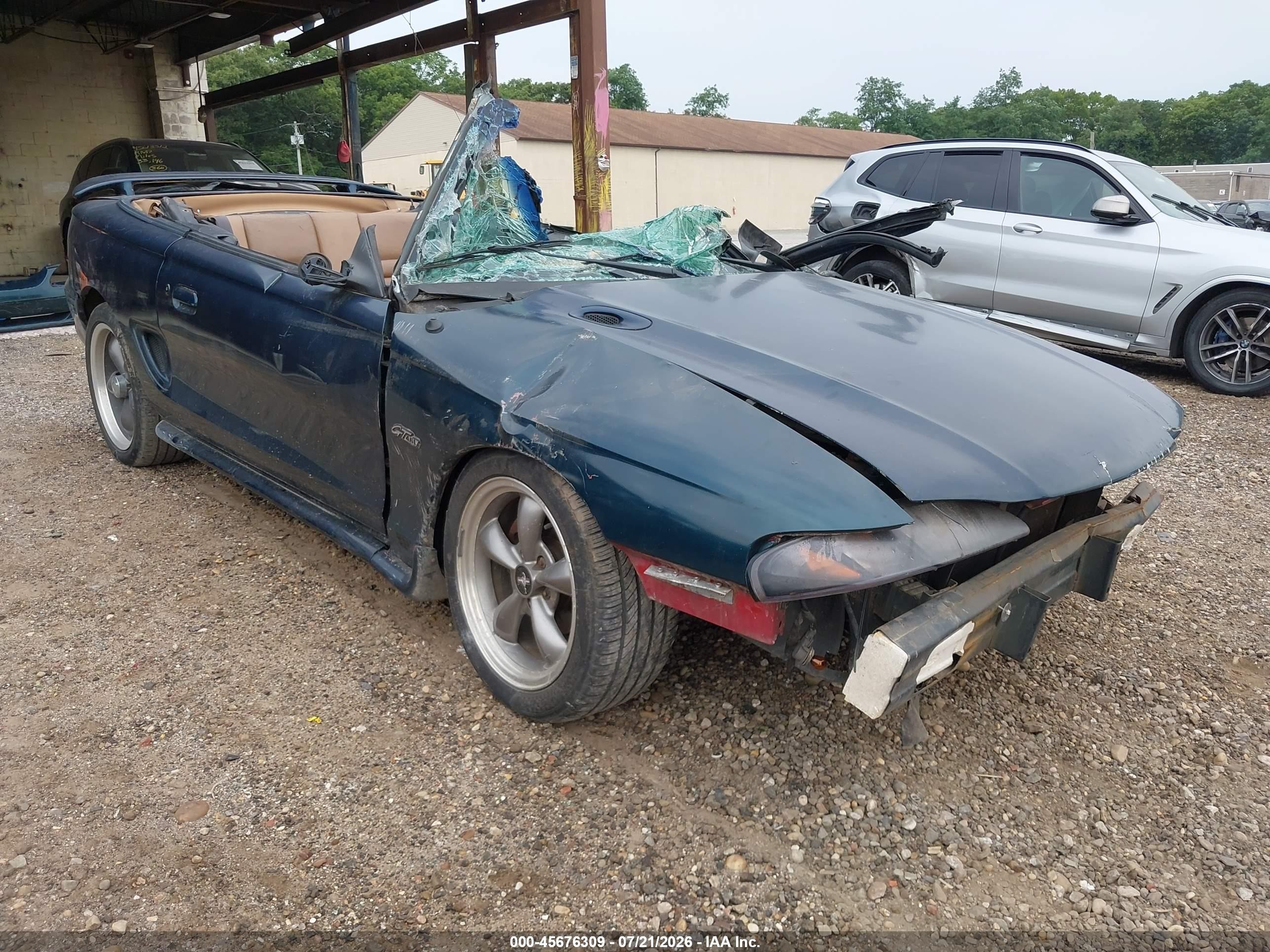 1996 Ford Mustang GT, VIN 1FALP45X2TF218888 — Front end