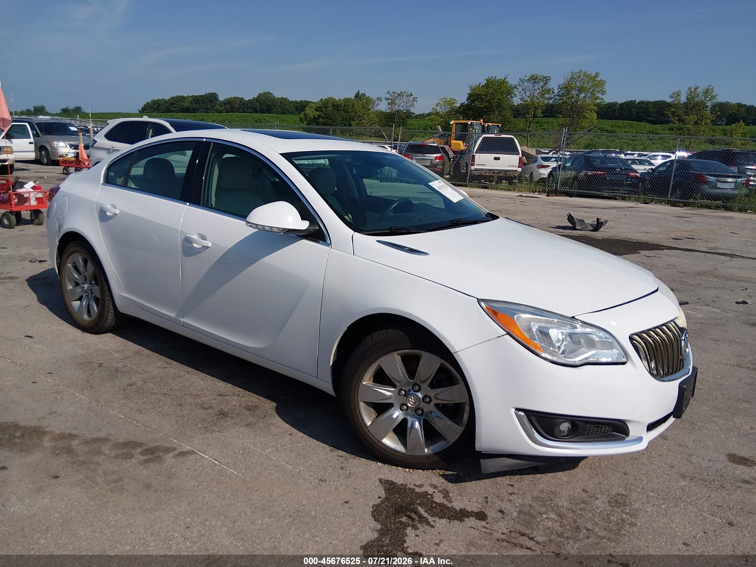 2015 Buick Regal, VIN 2G4GK5EX4F9282486 — Front end