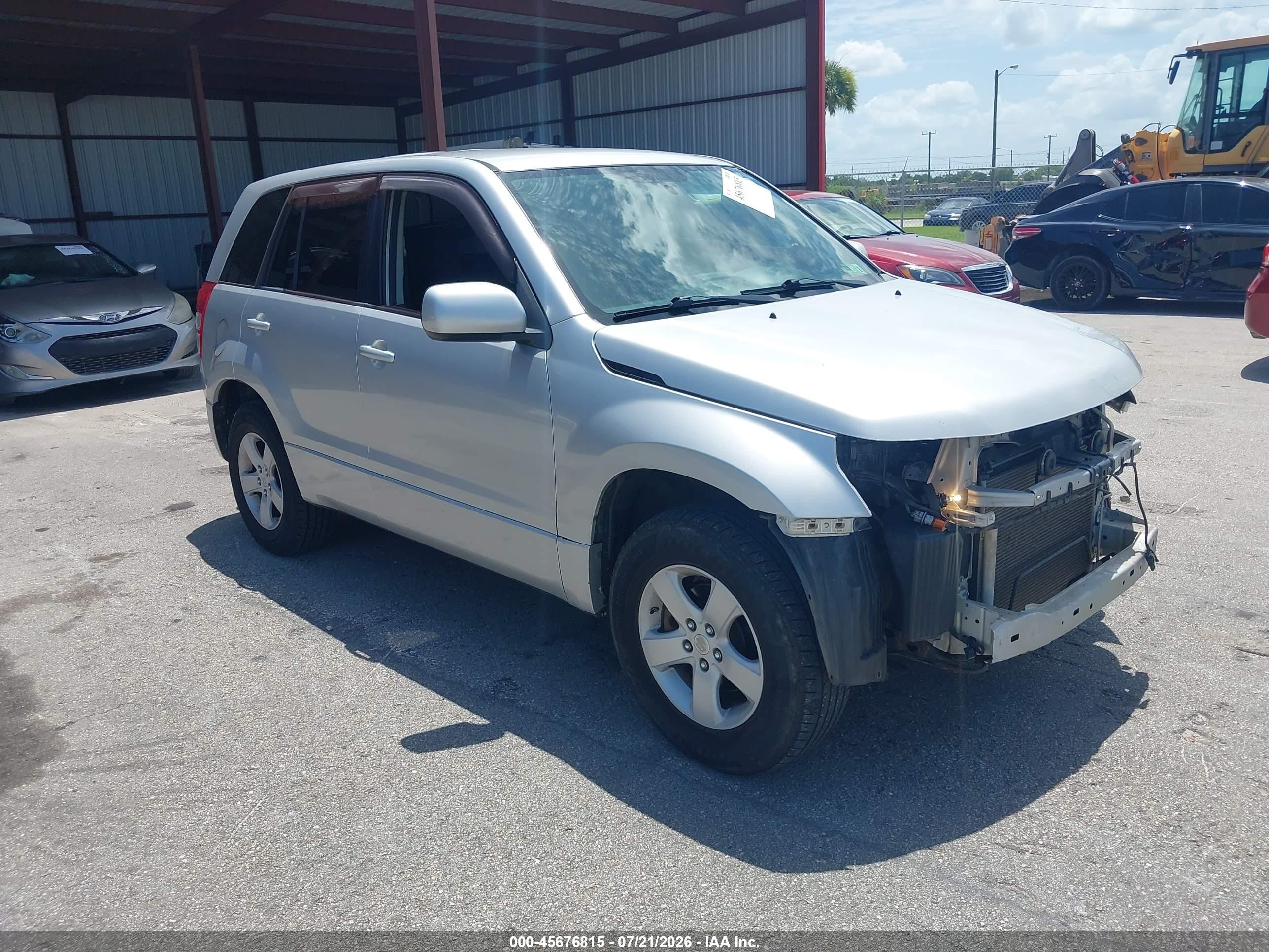 2011 Suzuki Grand Vitara Premium, VIN JS3TD0D28B4100924 — Front end