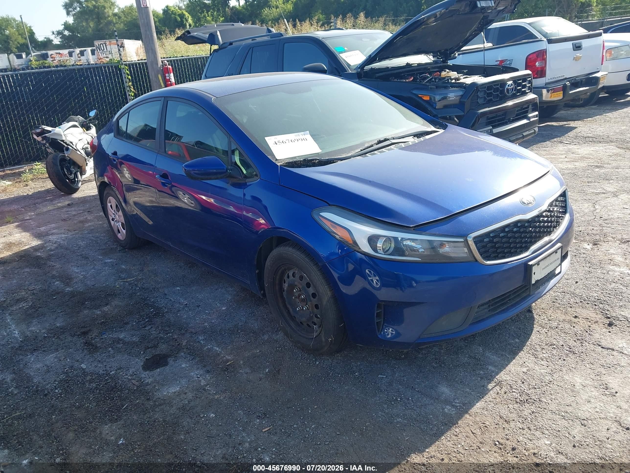 2017 Kia Forte LX, VIN 3KPFL4A73HE117076 — Normal wear