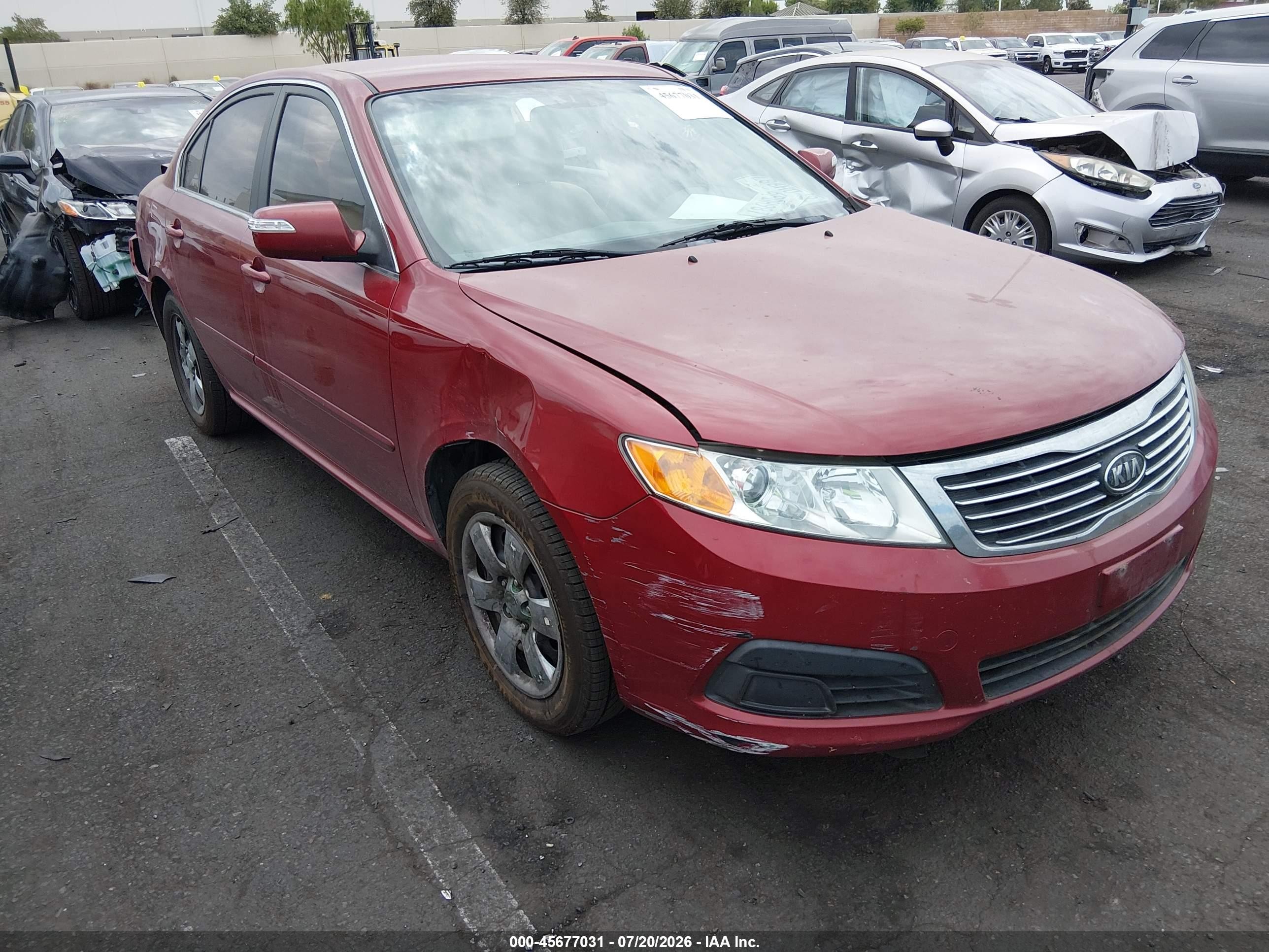 2010 Kia Optima LX, VIN KNAGG4A87A5436867 — Перед