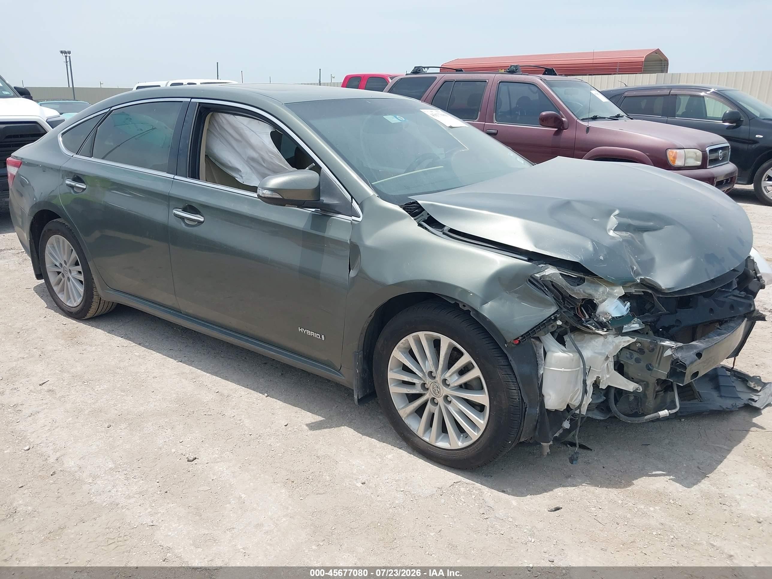 2013 Toyota Avalon Limited, VIN 4T1BD1EB2DU002095 — Front end