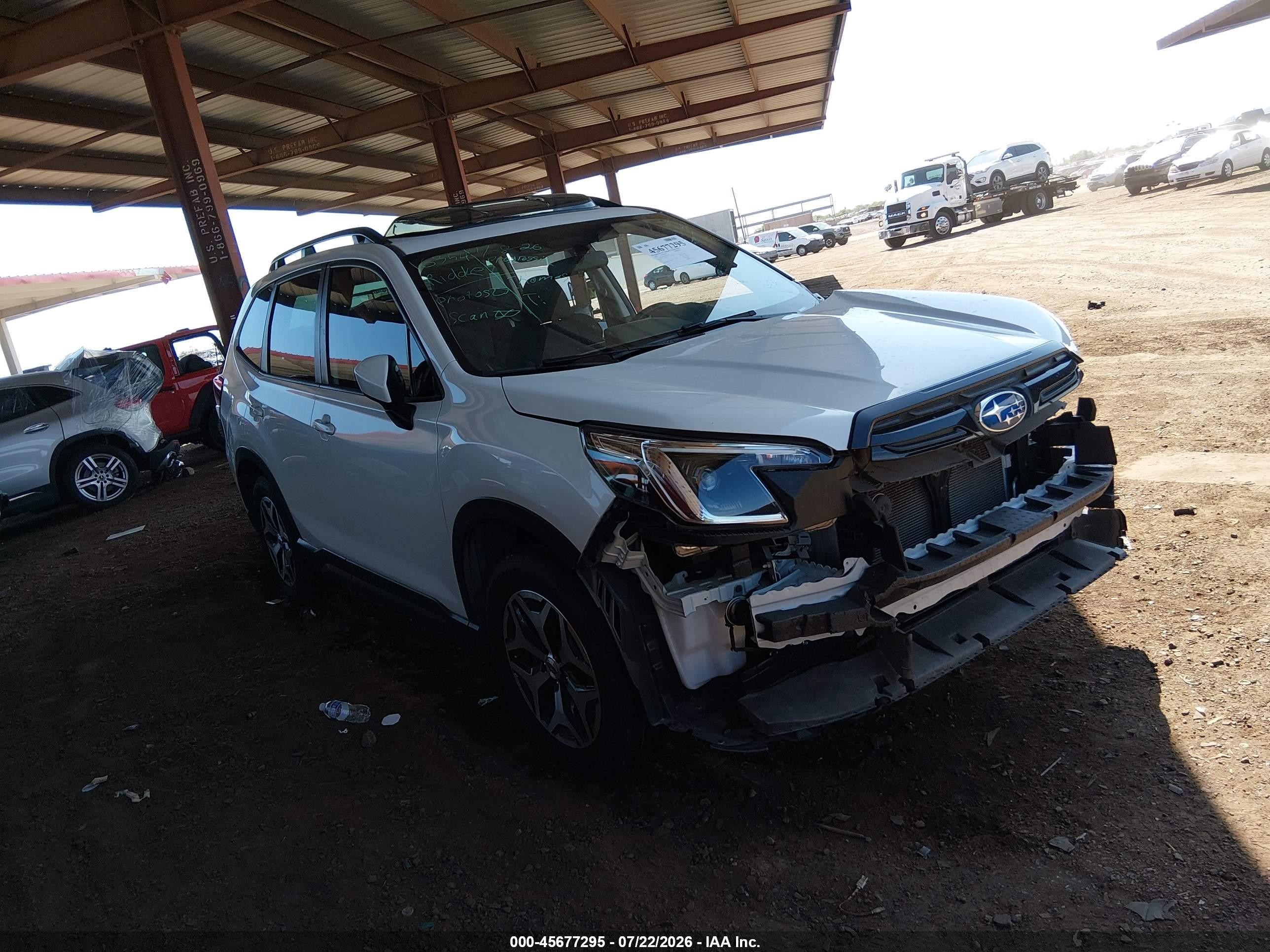 2022 Subaru Forester Premium, VIN JF2SKAEC9NH491528 — Side