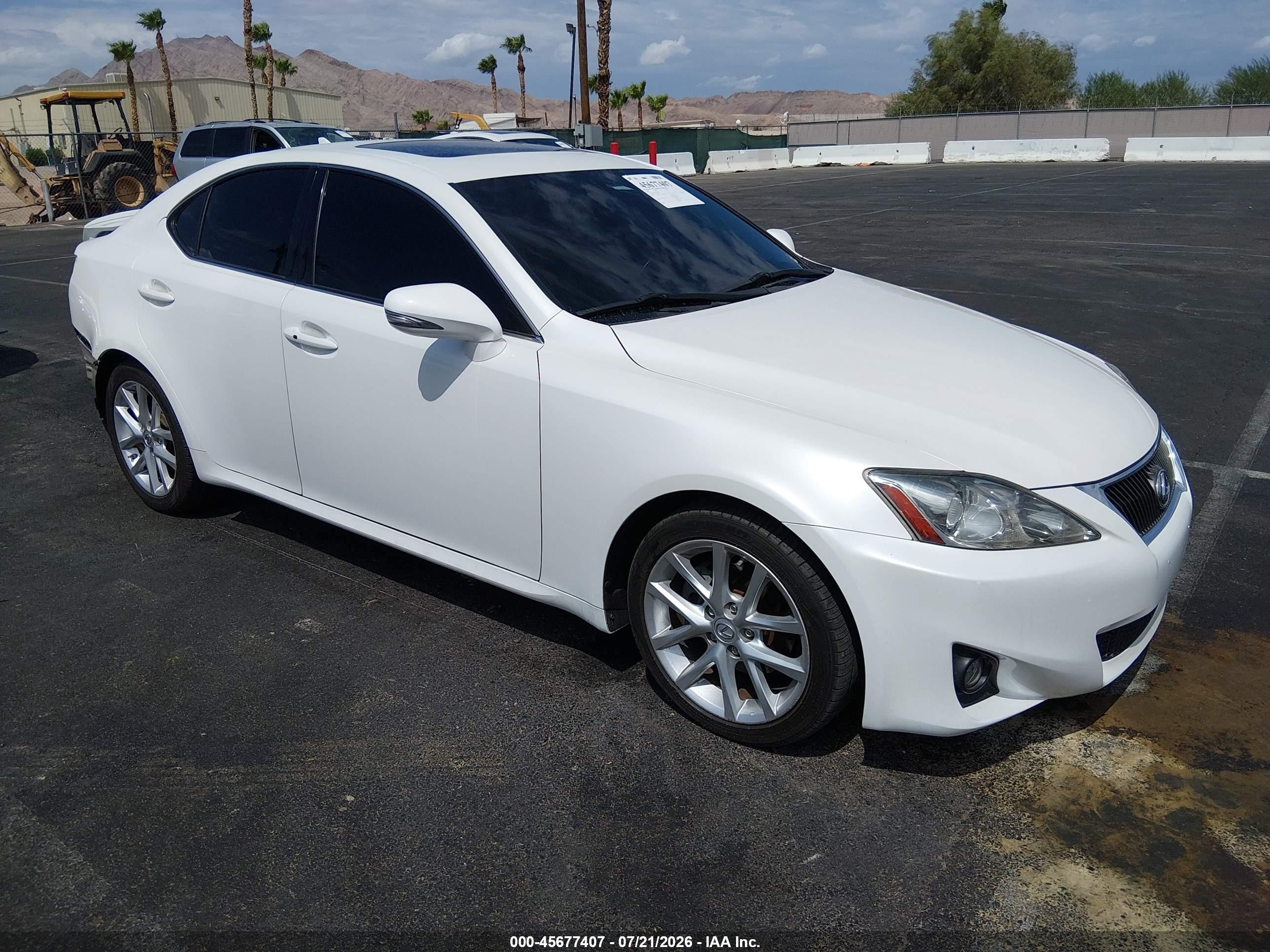 2011 Lexus IS 250, VIN JTHBF5C27B5151097 — Зад