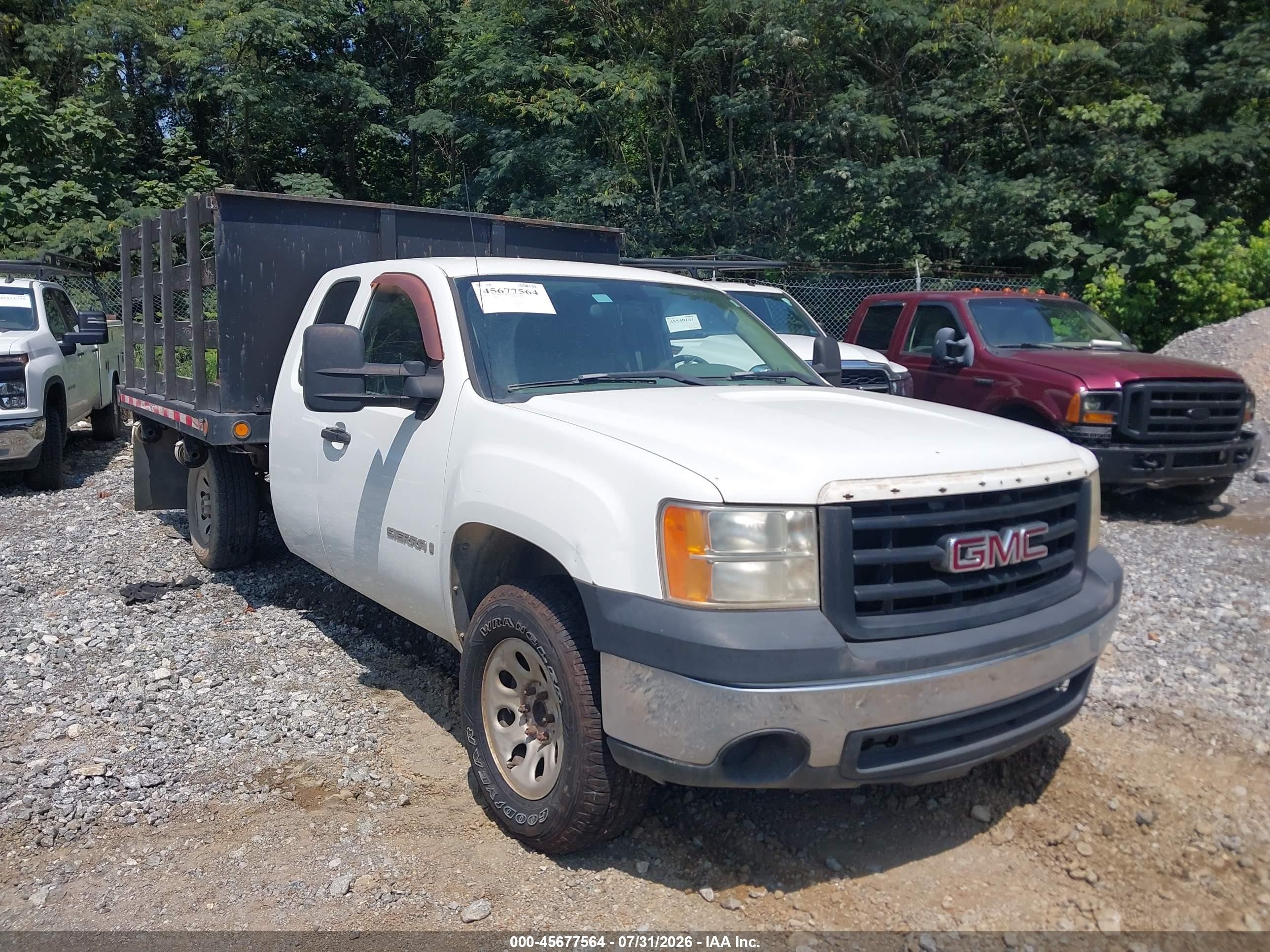 2008 GMC Sierra 1500 SLE1, VIN 1GTEC19J58E179374 — Перед