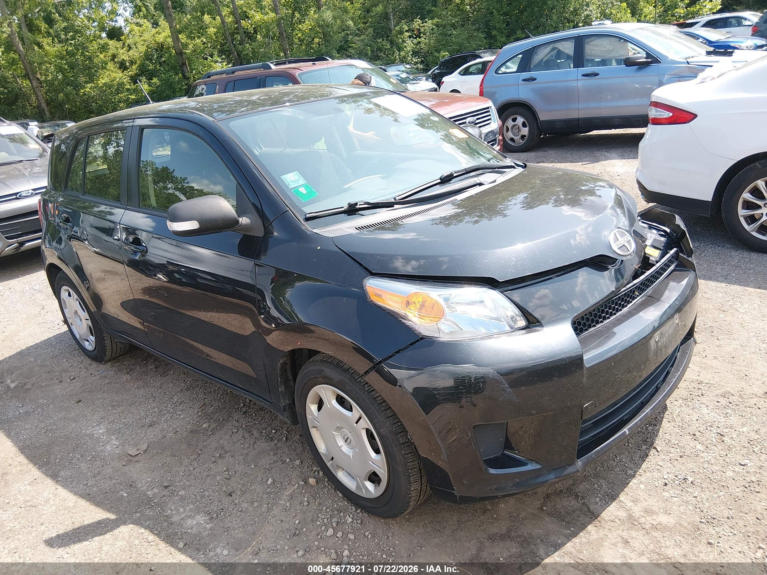 2014 Scion xD, VIN JTKKUPB41E1040880 — Front end